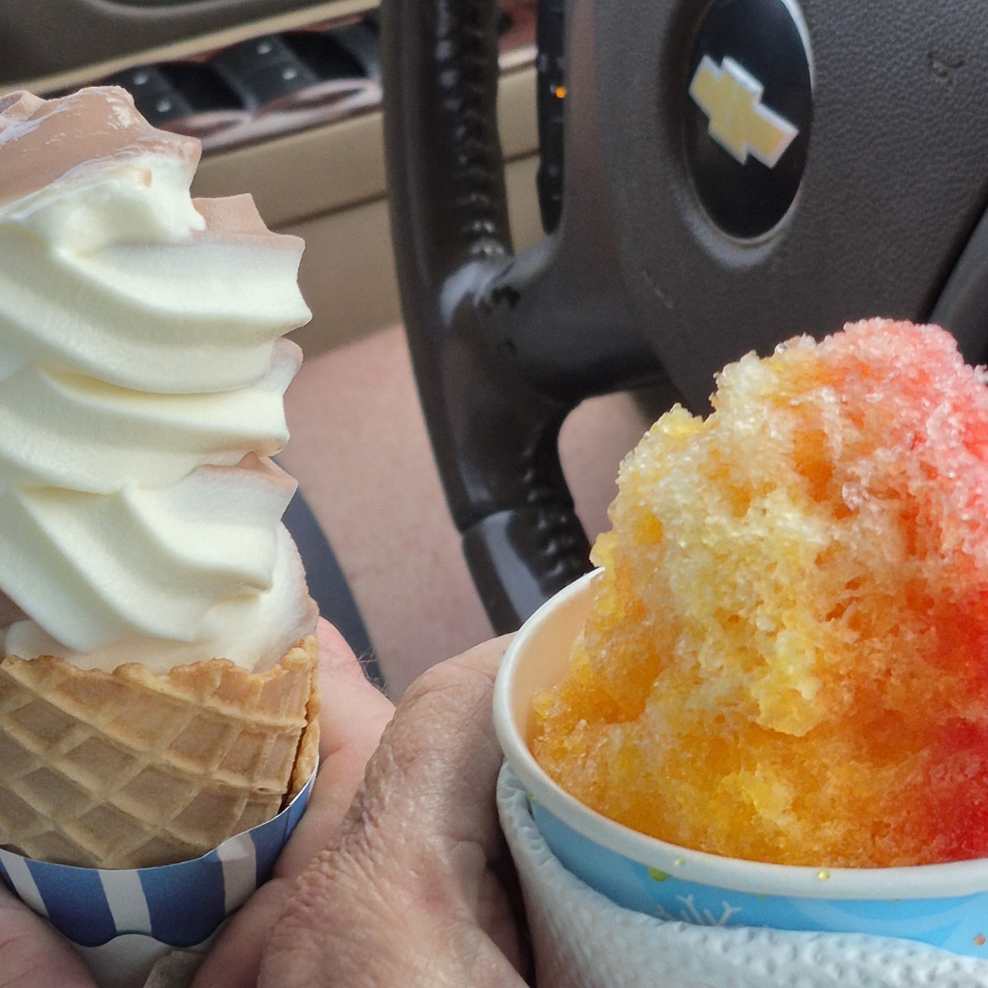 Pelican’s SnoBalls Maryville