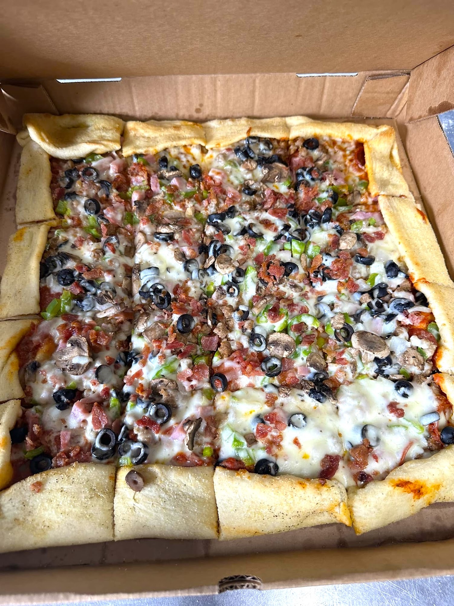 Battlefield Pizza Company 308 County Line Rd, Mooresburg