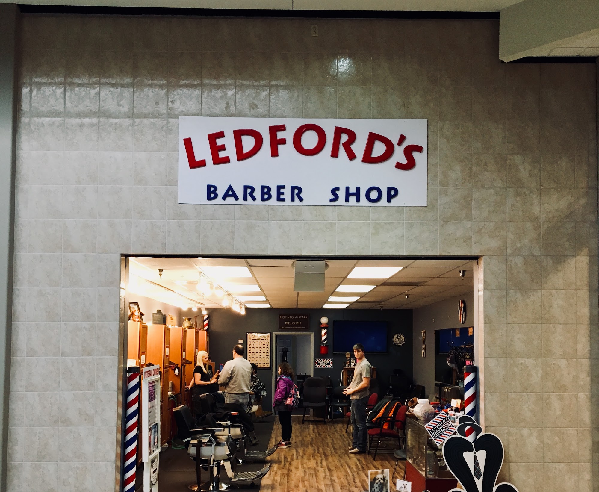 Ledfords Barber Shop 2550 E Morris Blvd #38, Morristown Tennessee 37813