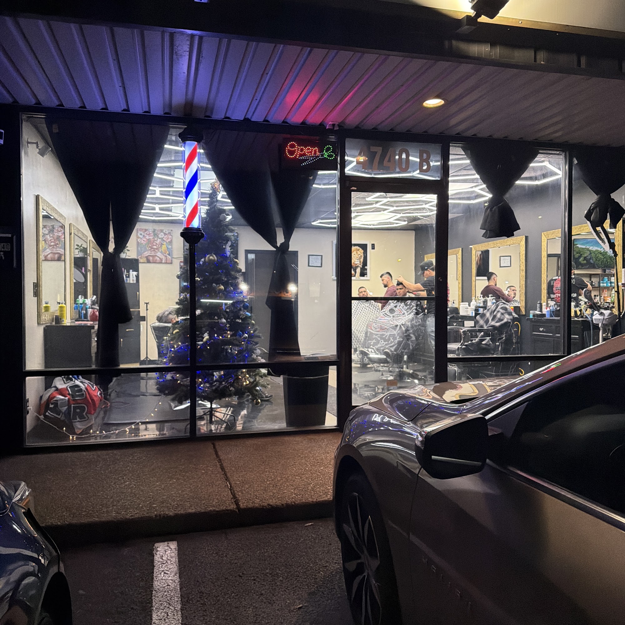 STYLOS SALON & BARBERIA 4740 Nolensville Pk Suit B, Nashville Tennessee 37211