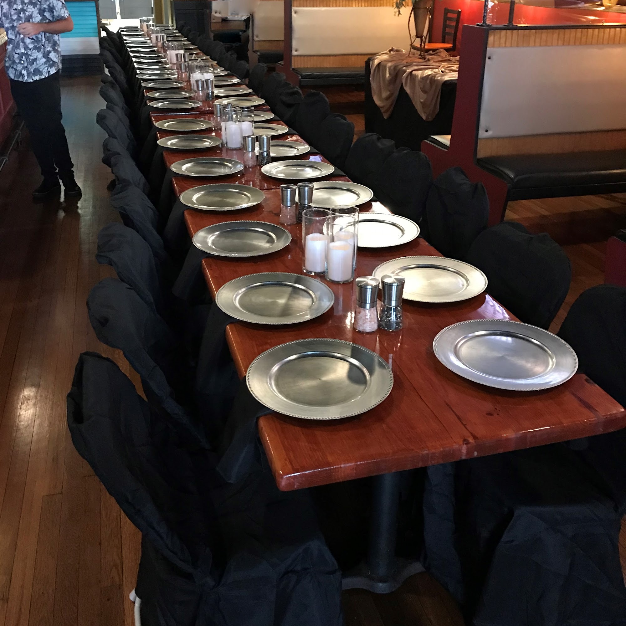 Red Dog On Main Taproom & Eatery Rogersville