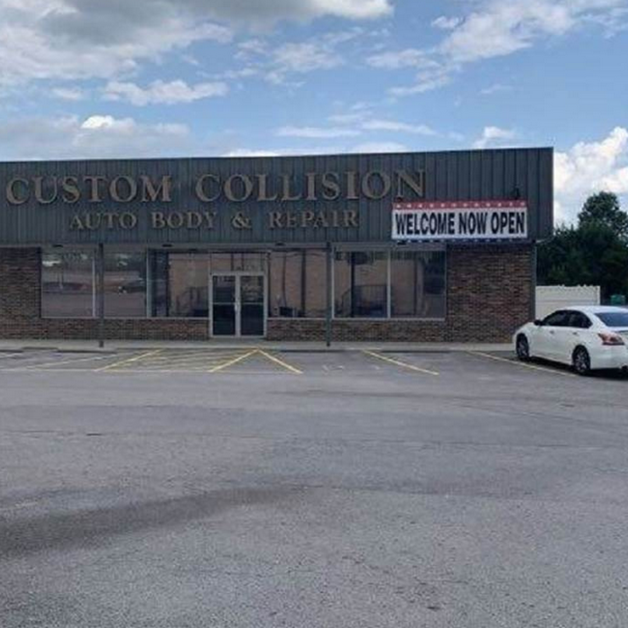 Custom Collision Centers Smithville