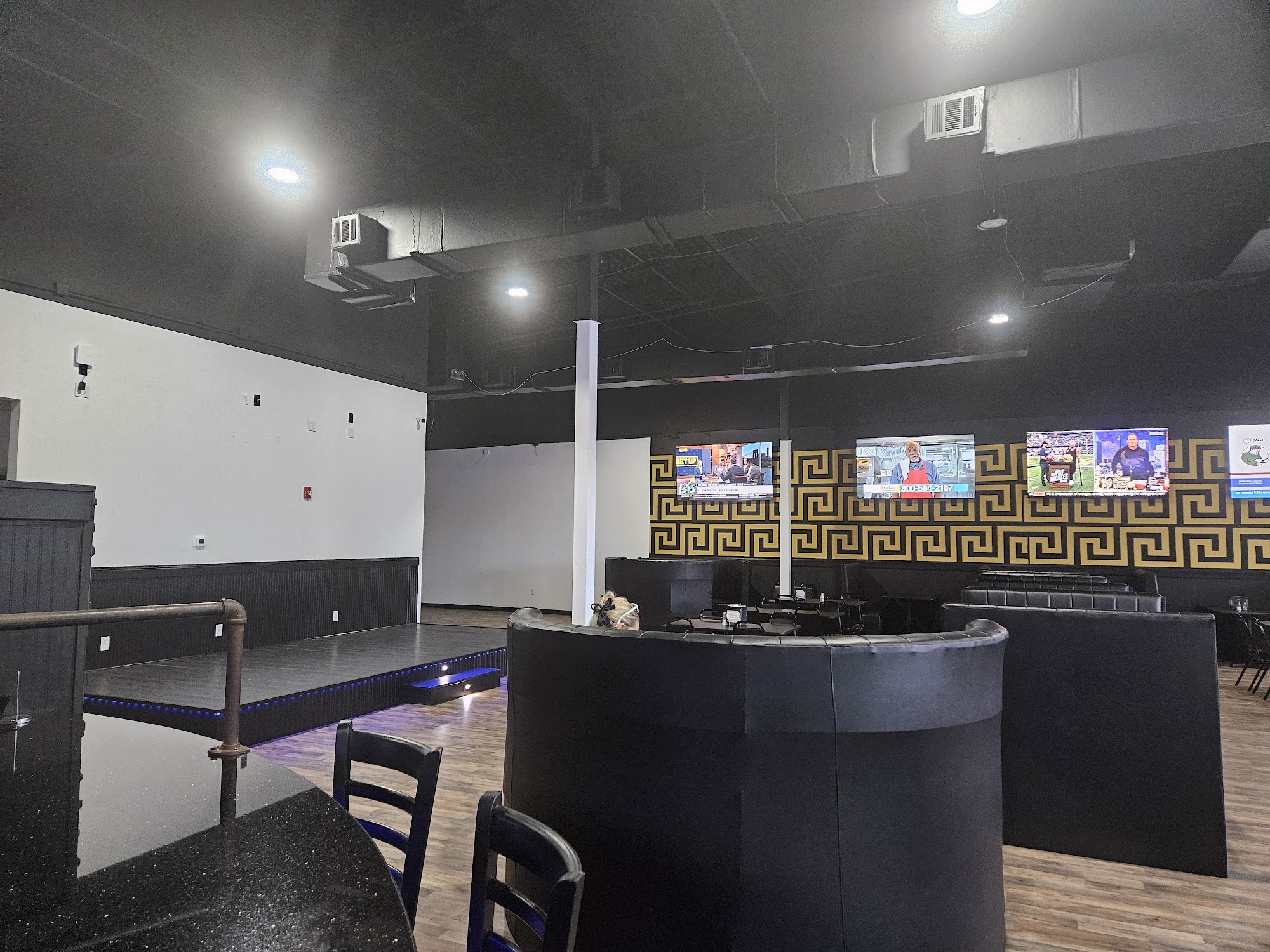 Orleans Bar and Grill 18321 W Lake Houston Pkwy, Humble, TX 77346