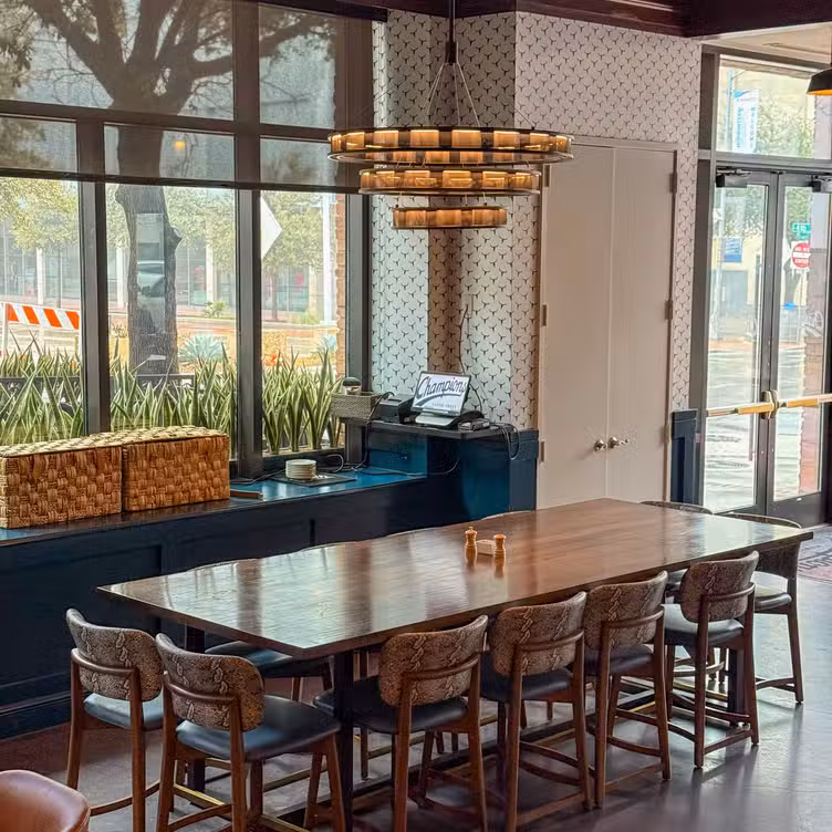 Photo credit: opentable