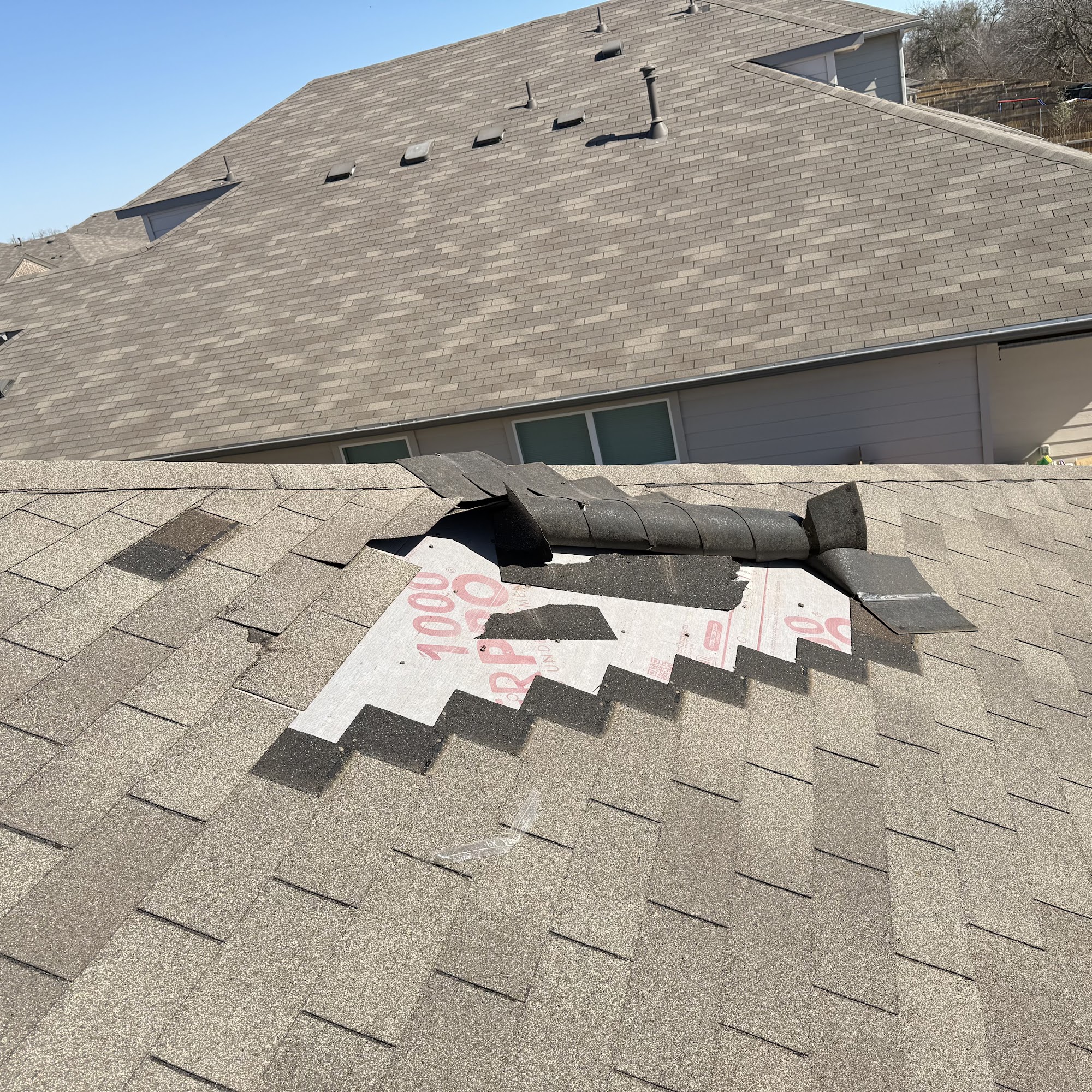 D & H Roofing Inc