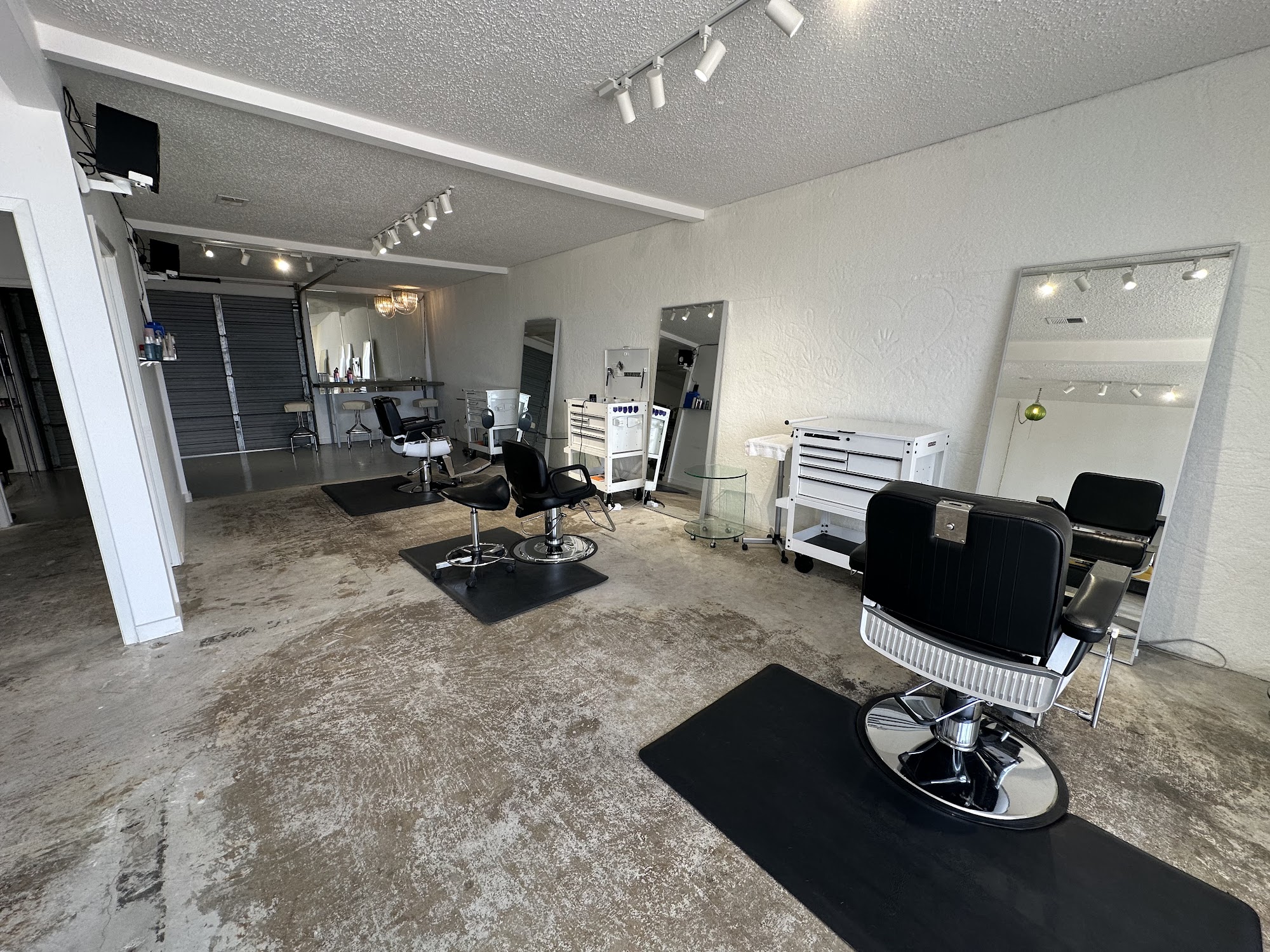 NoName Hair Studio