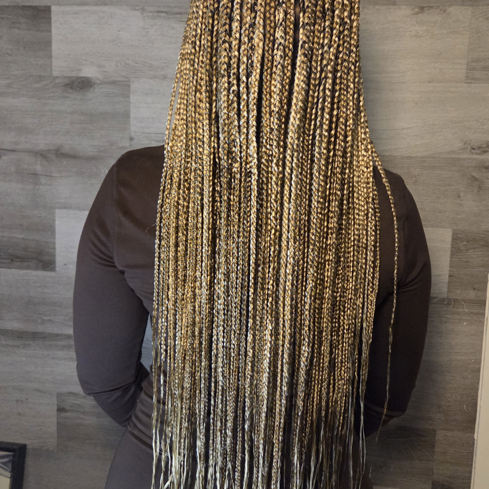MM BRAIDING AND BEAUTY (Hair & Makeup) 12636 Research Blvd C-206B, Austin Texas 78759