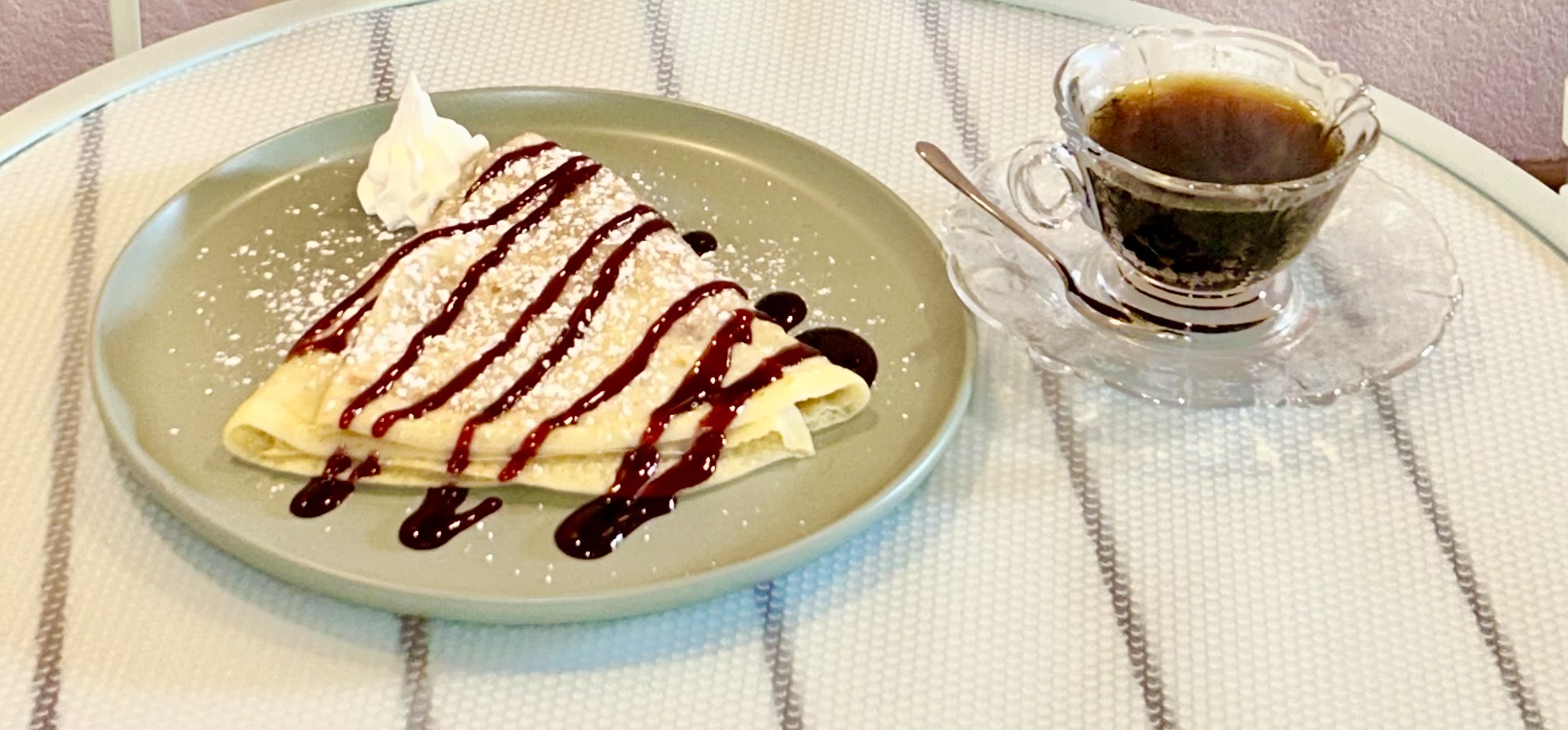 Early Light Creperie