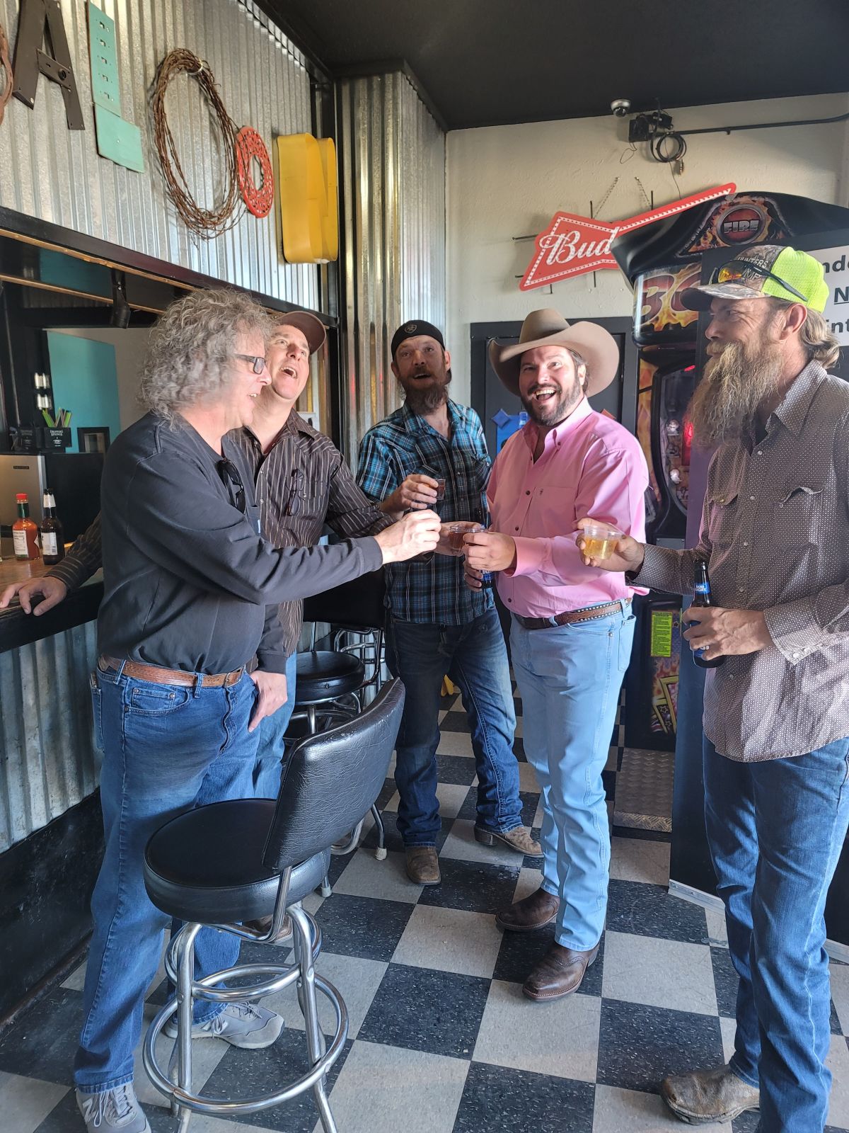 Old Ironhorse Saloon Blanco