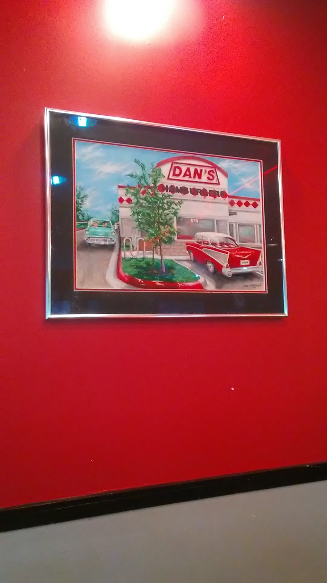 Dan's Hamburgers - Buda Buda