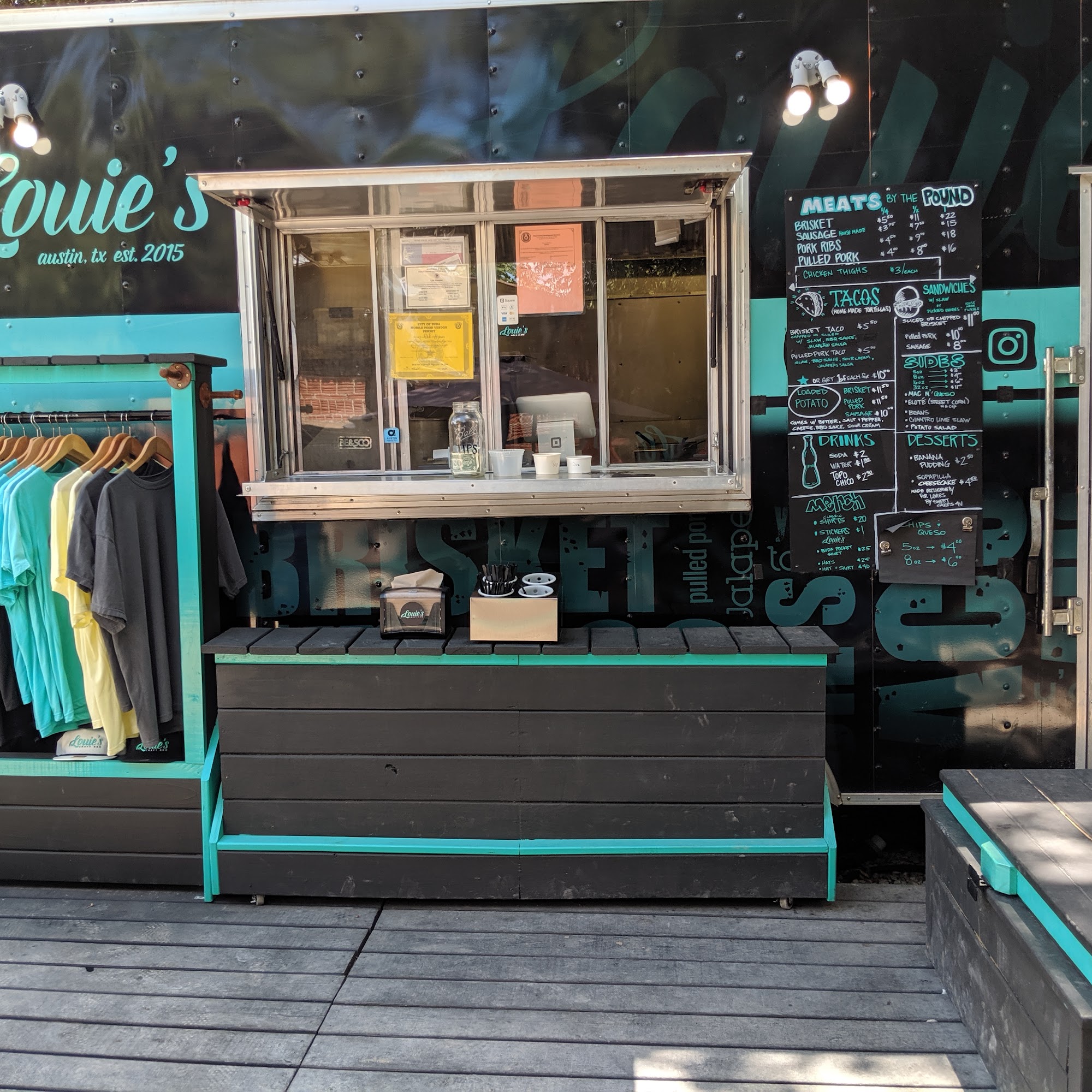 Louie's Craft BBQ Buda