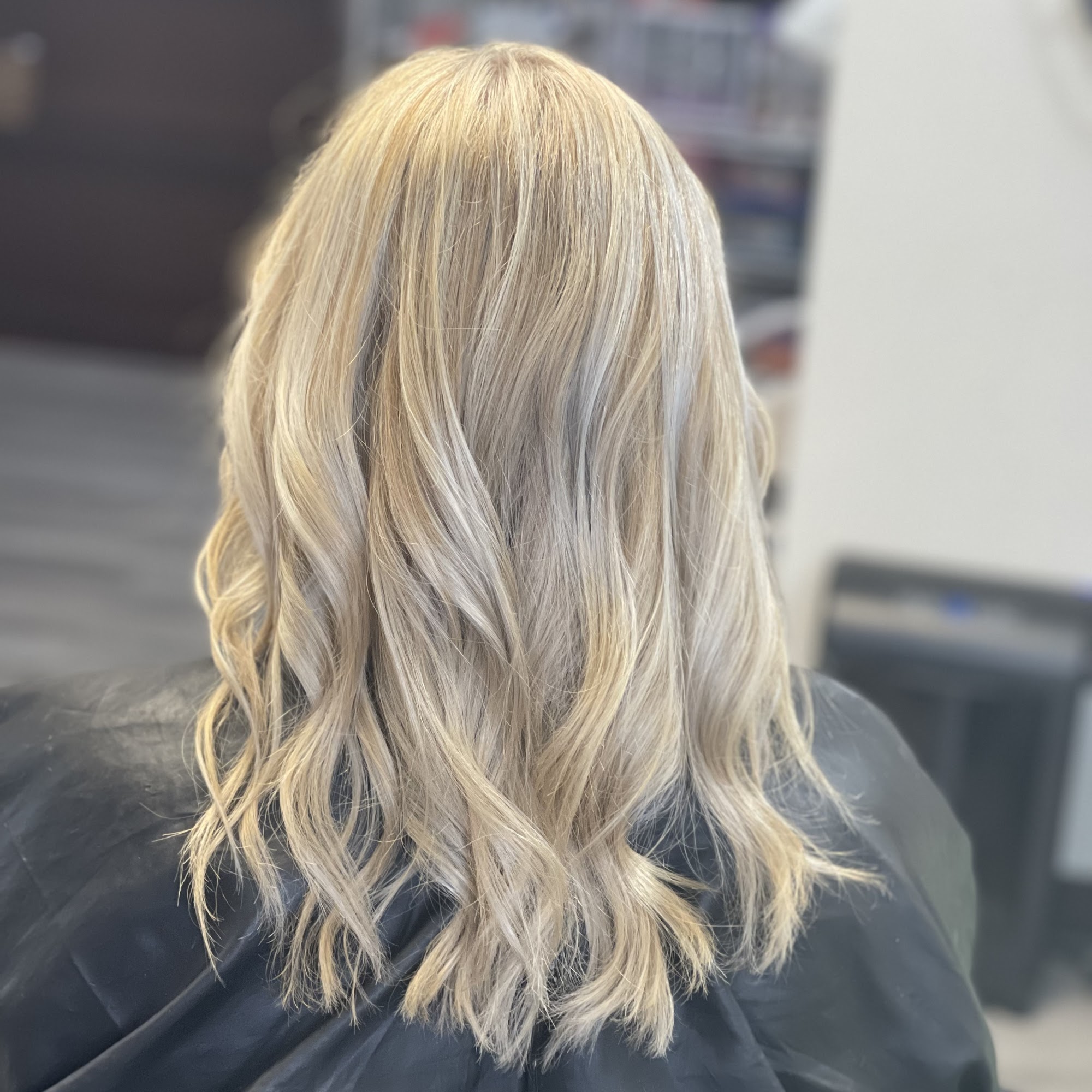 Southern Roots Salon 108 Hilltop Sq, Cleveland Texas 77327