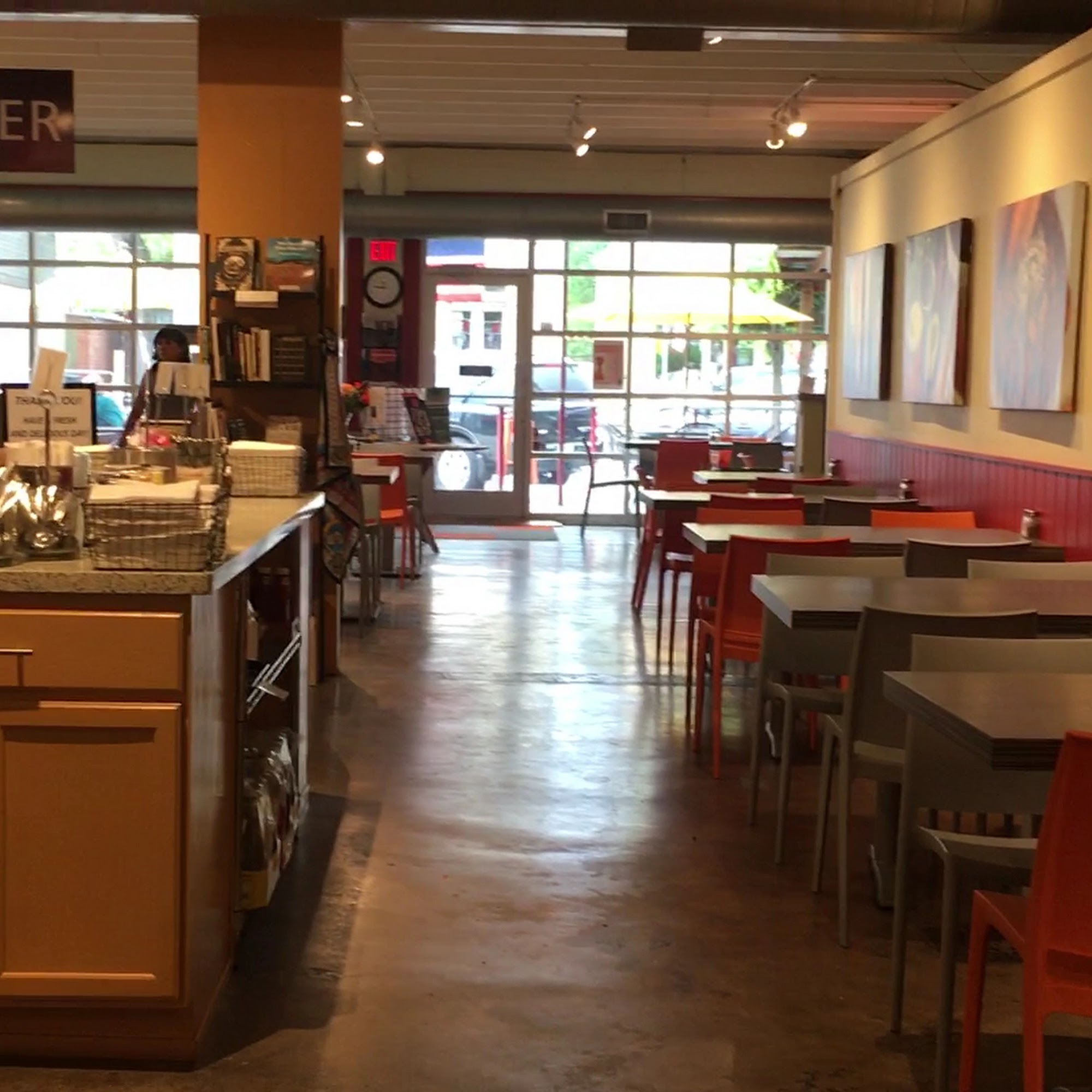 High's Cafe & Store Comfort