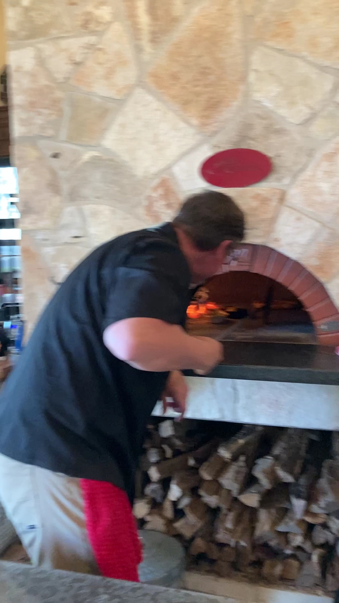 La Calabria Pizzeria and Catering Comfort