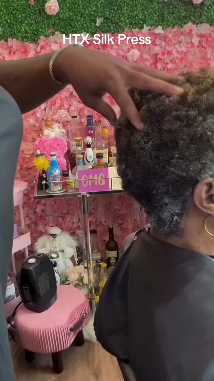 Nikki Knows Hair 12251 Queenston Blvd studio 14, Cypress Texas 77095