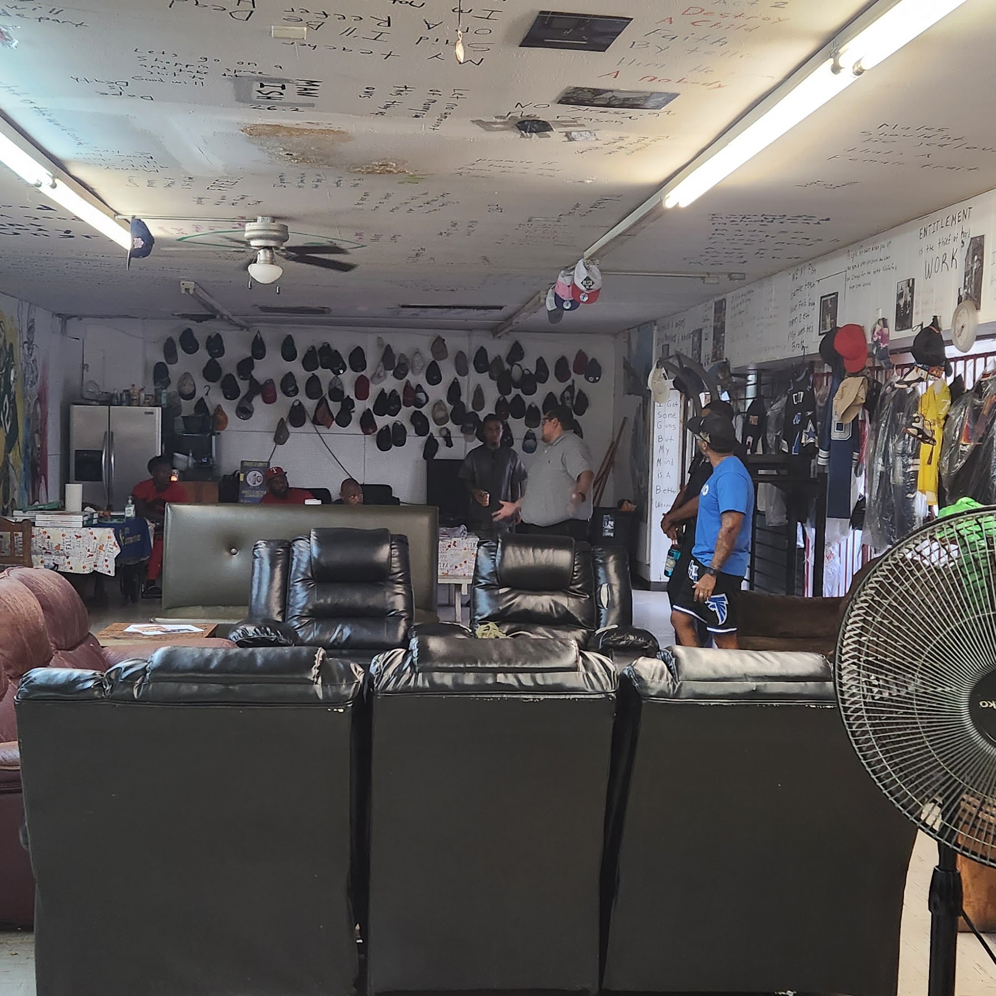 Leave Your Hat Barbershop 3511 Sunnyvale St, Dallas Texas 75216