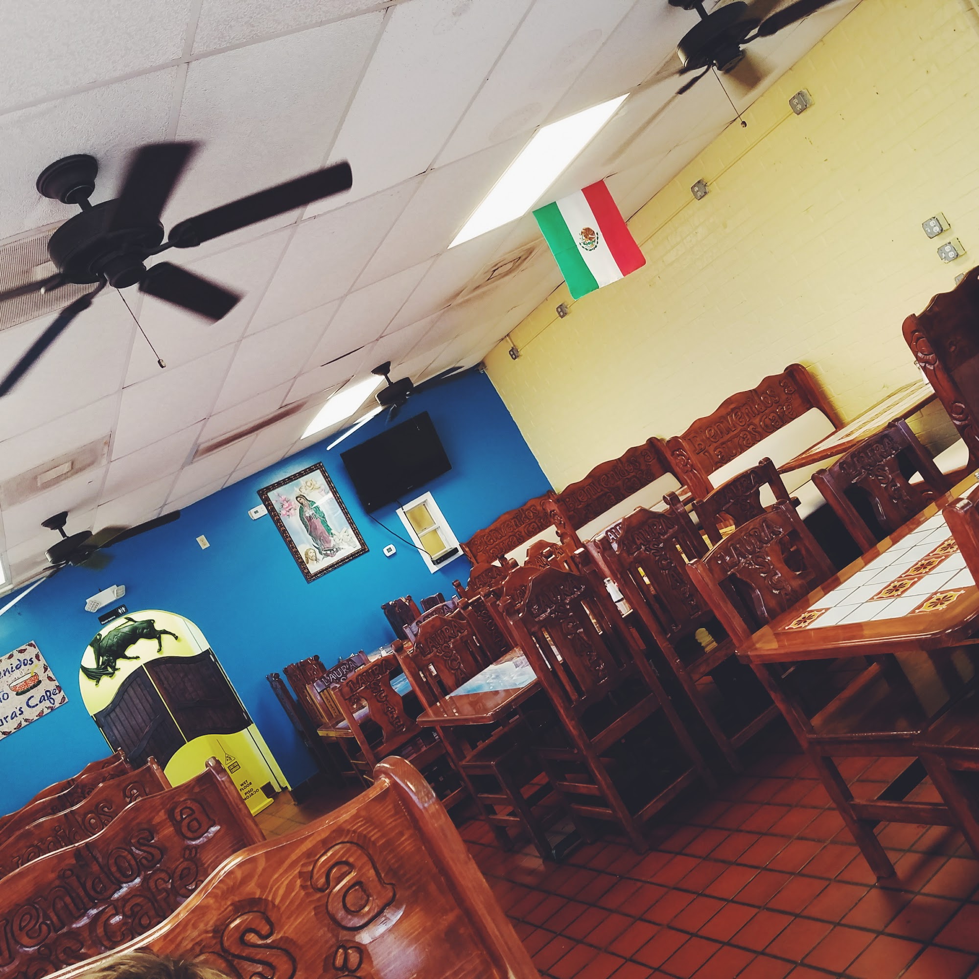 Laura's Cafe El Campo