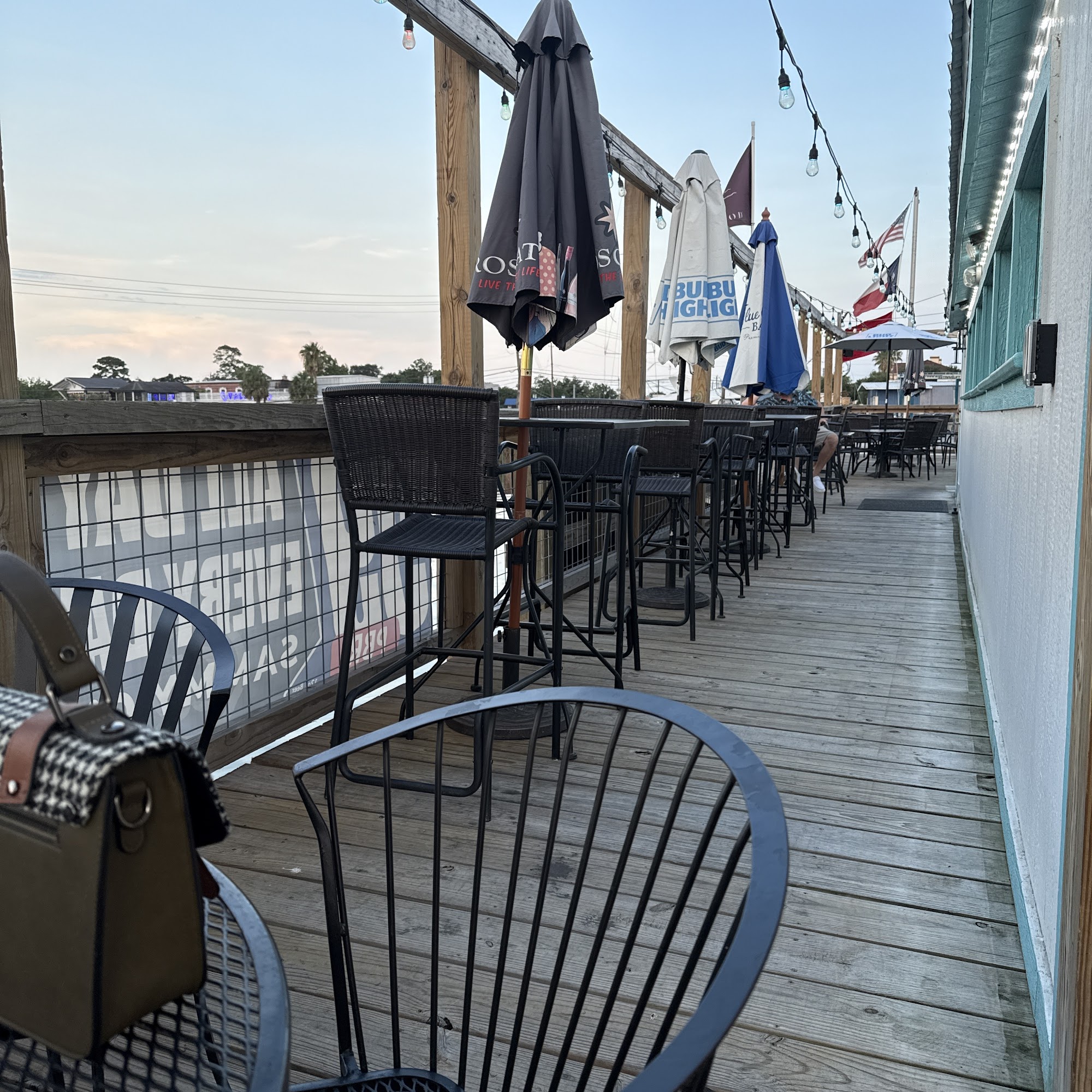 Sammy G’s Bar & Grill El Lago