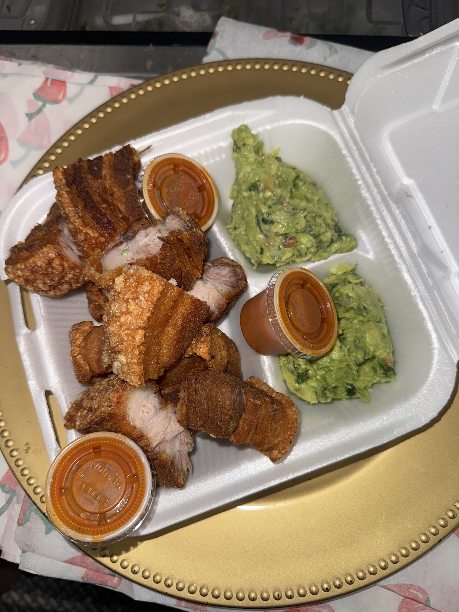 Carnitas y Chicharrones 