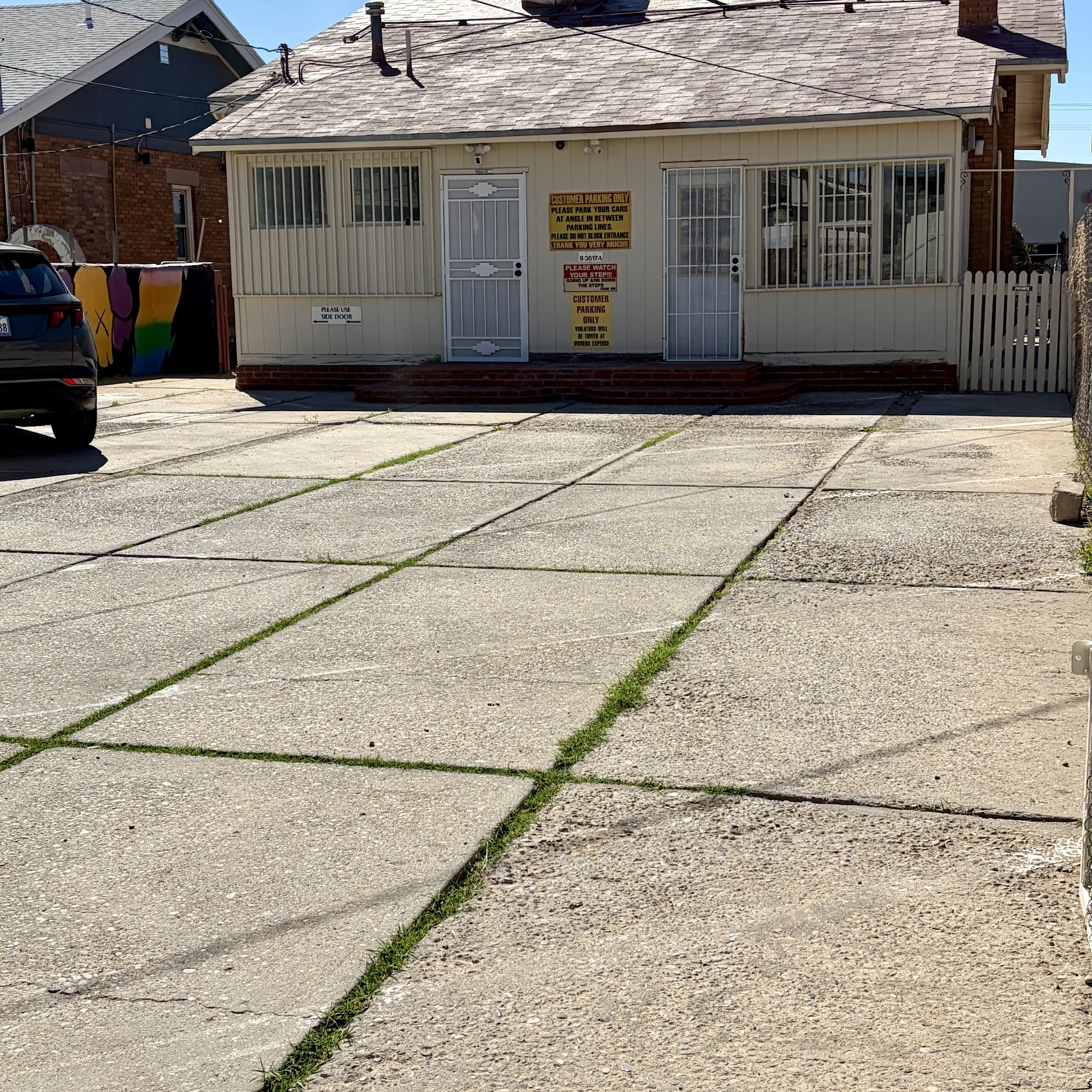 The Dollhouse EPTX 2829 Montana Ave Level B Suite L100, El Paso Texas 79903