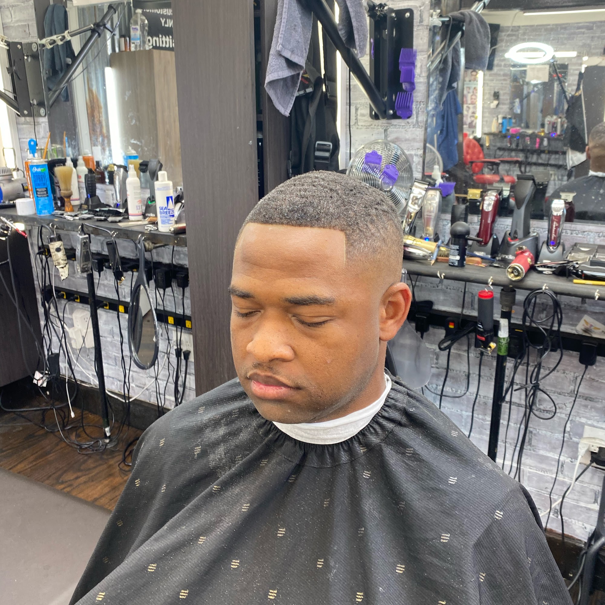 Thompson’s Cutz & Designs