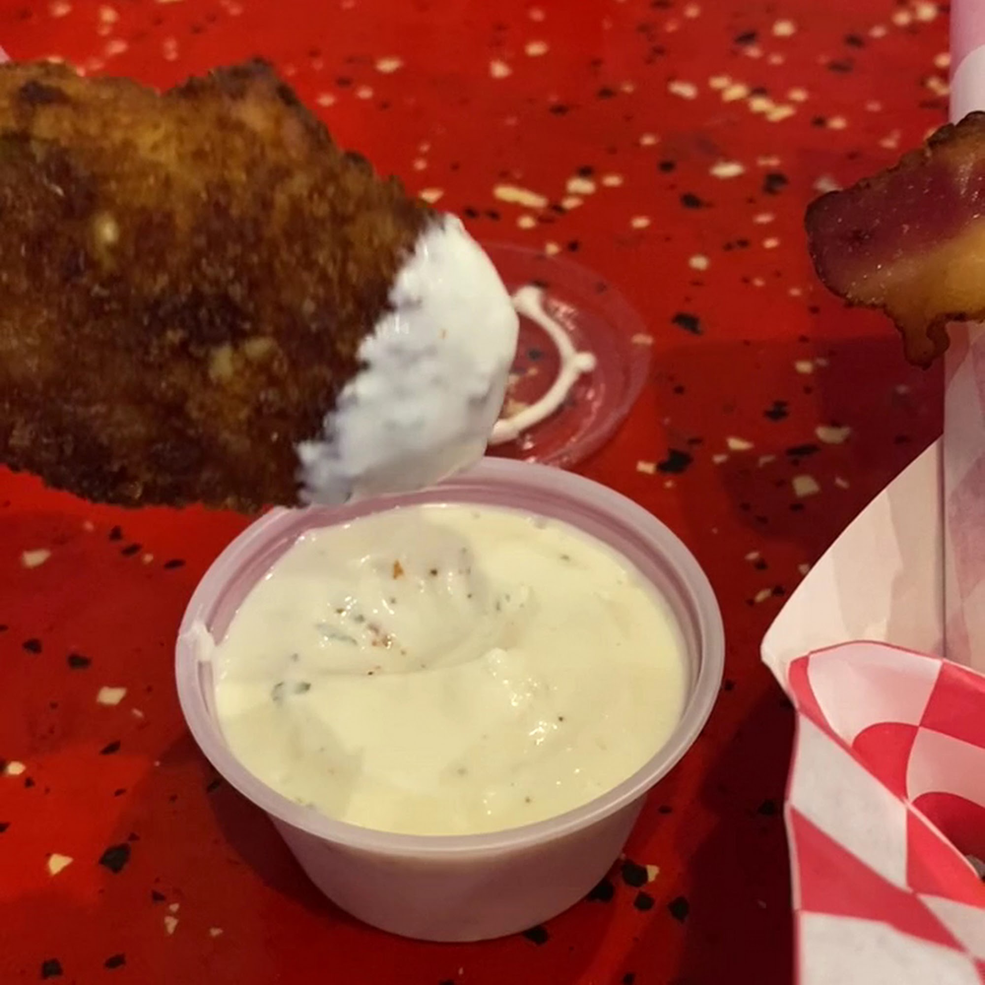 Tommys Burgers + Brews Fort Worth