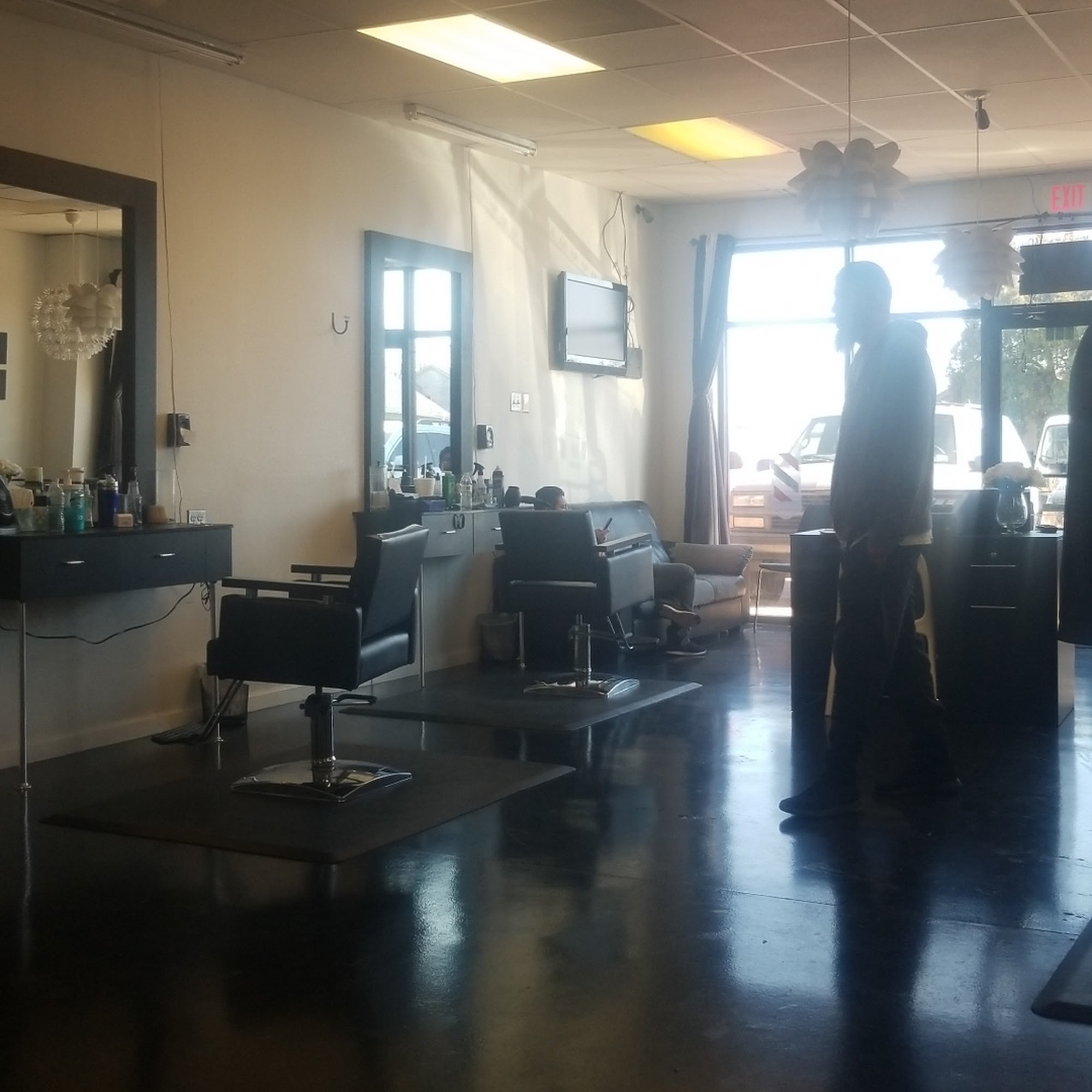 A & M Barber and Beauty 4412 Hemphill St #108, Fort Worth Texas 76115