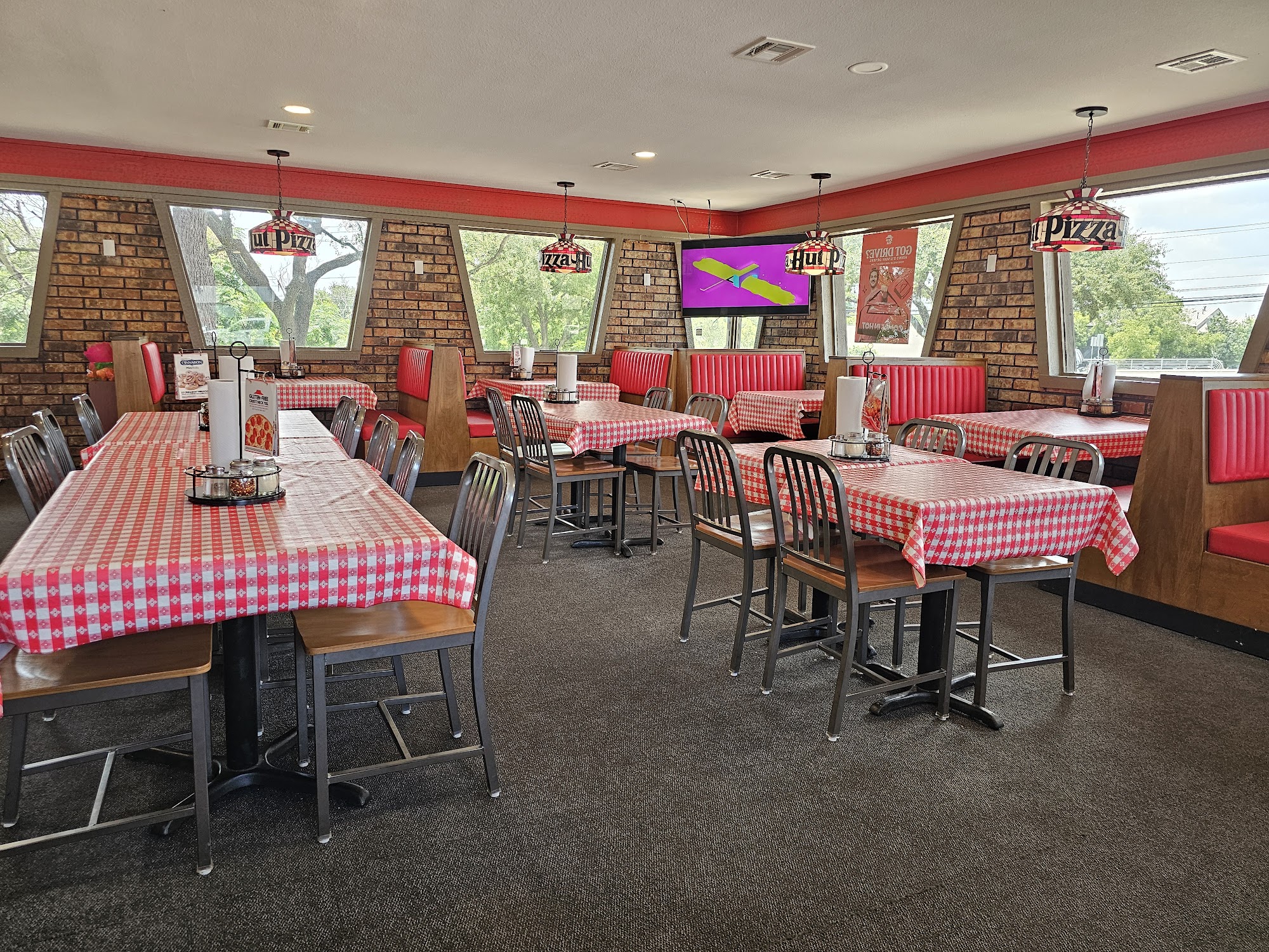 Pizza Hut