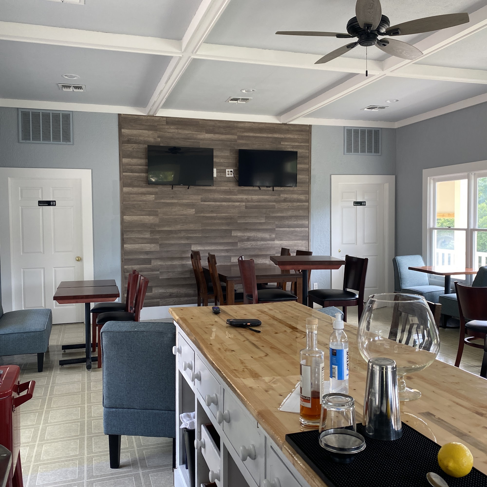 Snyder's Tavern Glen Rose