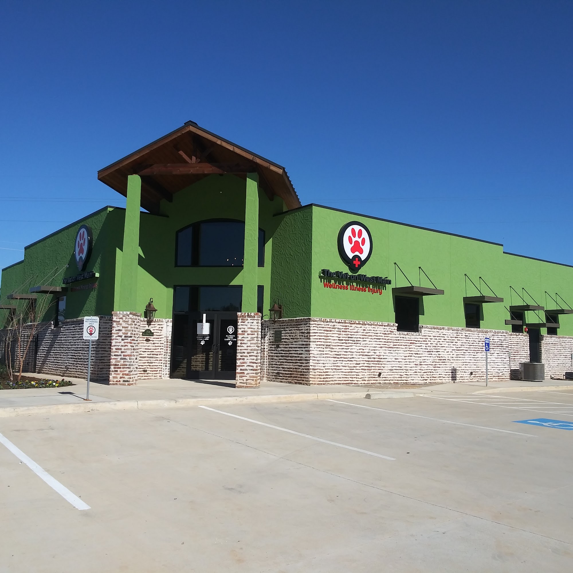 The Vet On West Main Hallsville