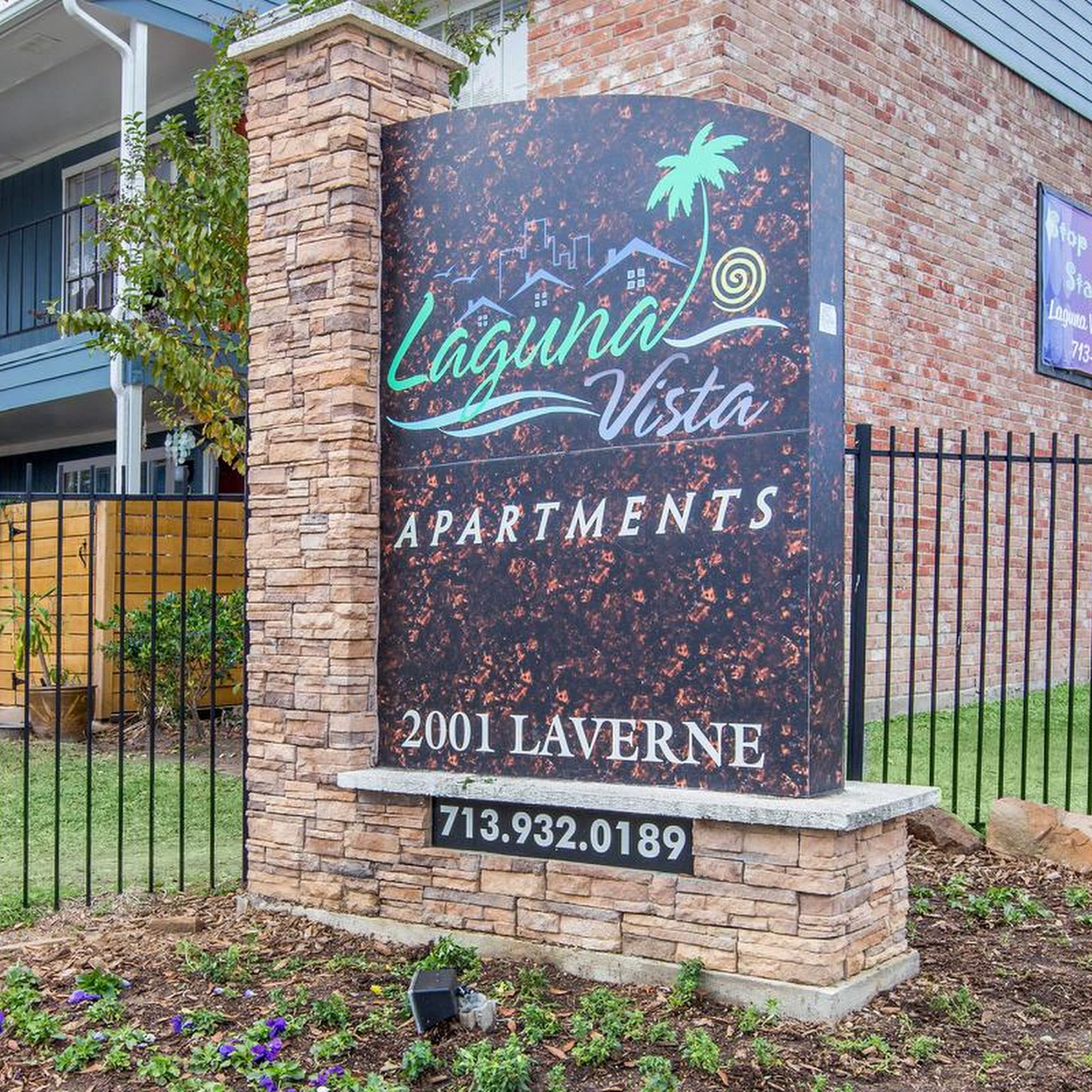 Laguna Vista Apartments