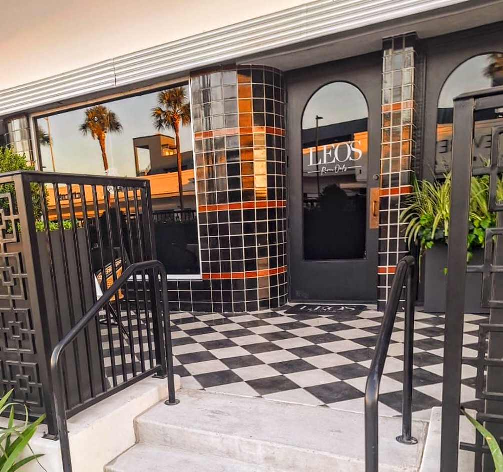 Leo's River Oaks 2009 W Gray St # A, Houston, TX 77019