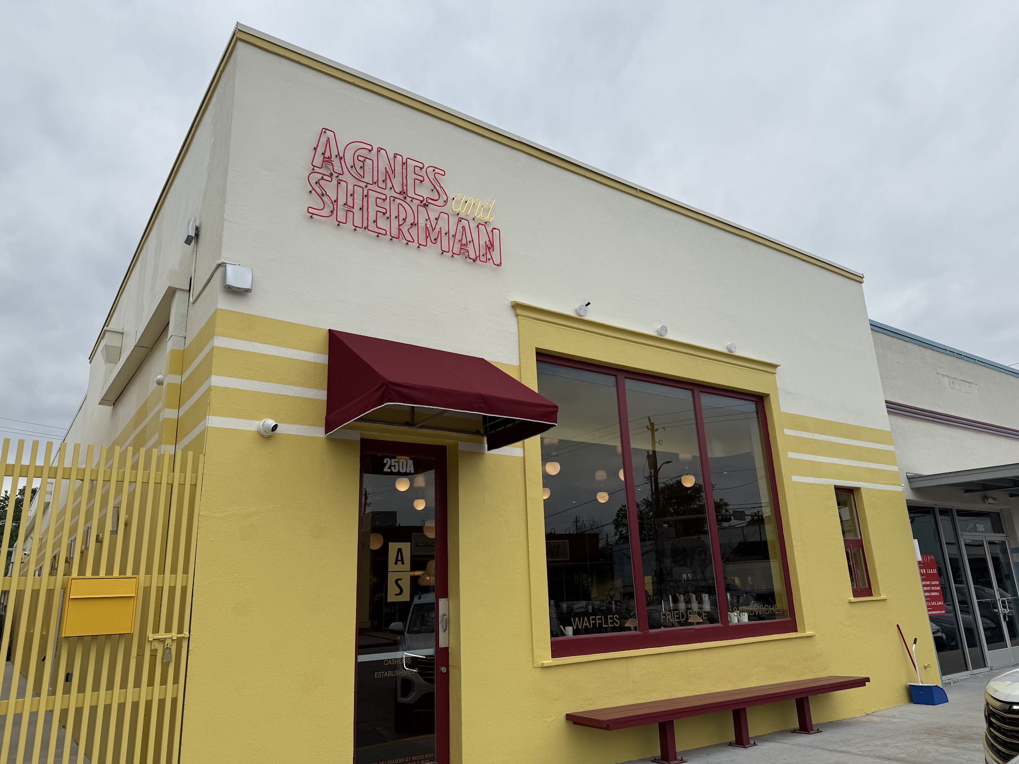 Agnes and Sherman 250 W 19th St A, Houston, TX 77008