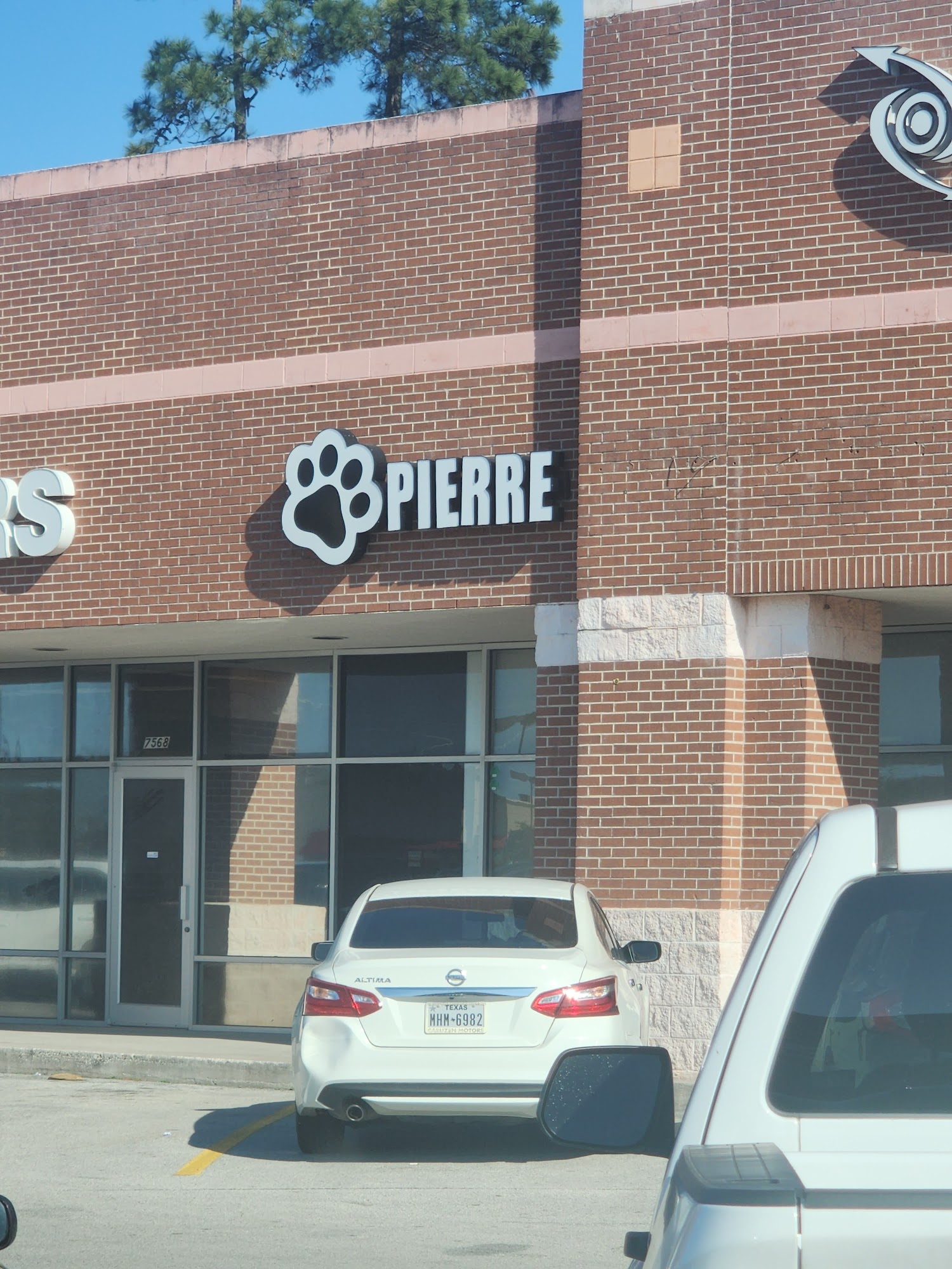 Pierre's Pet Grooming - Westlake Humble