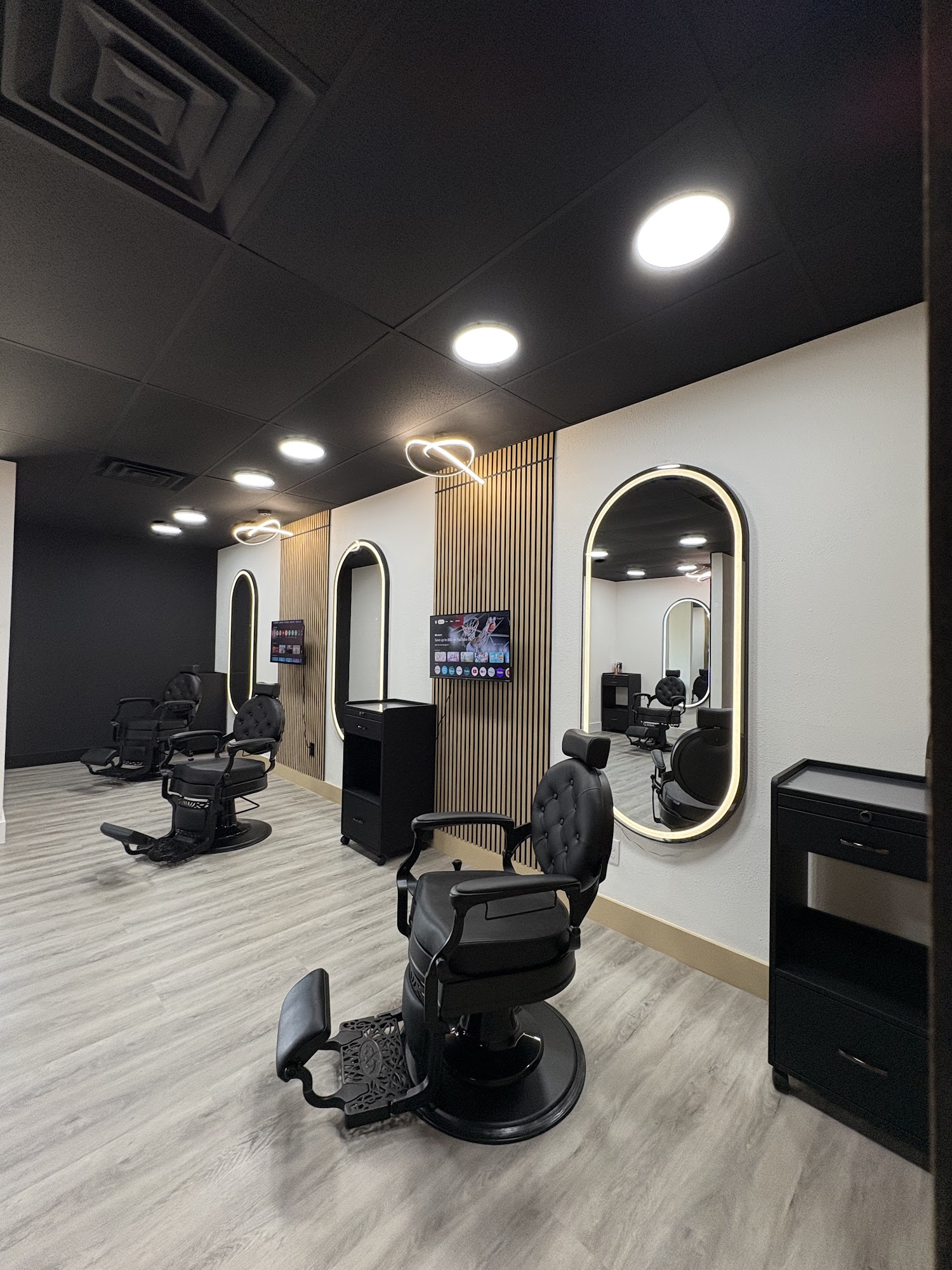 Cutology Salon For Men 705 Melbourne Rd #107, Hurst Texas 76053