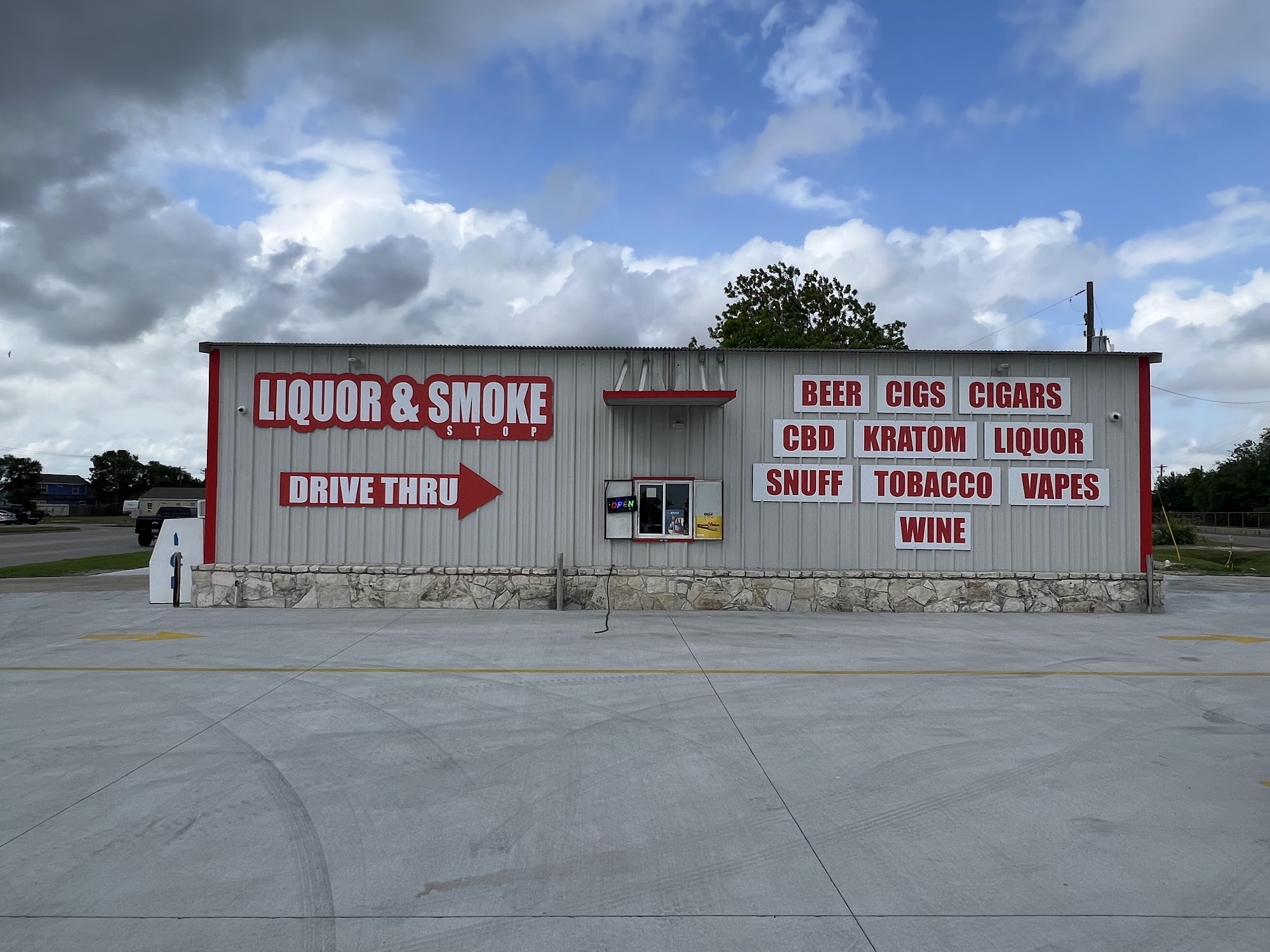 Liquor & smoke stop