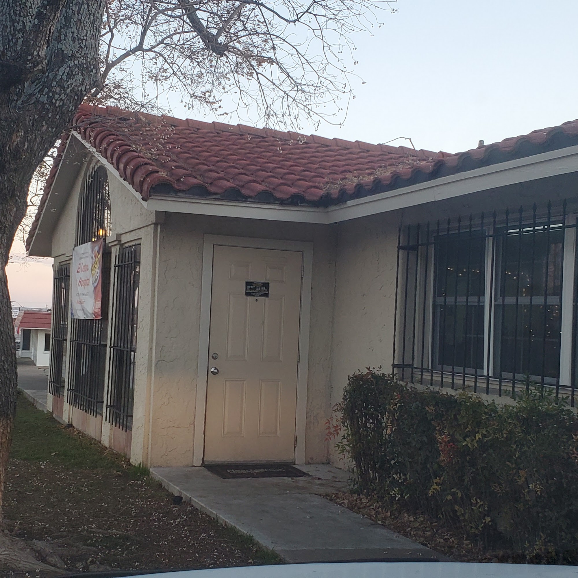 Pat Davis , D.V.M. Killeen