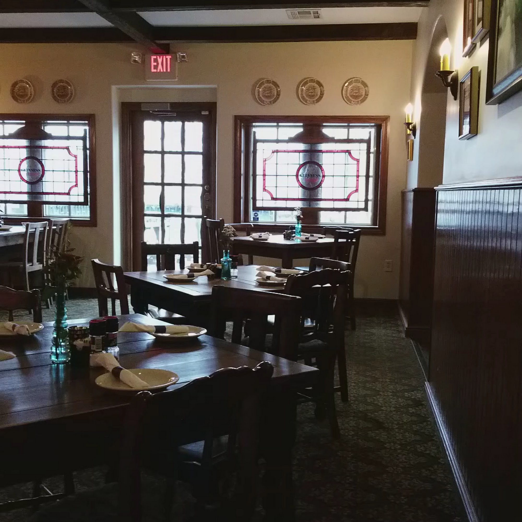 Wayside Pub Lake Jackson