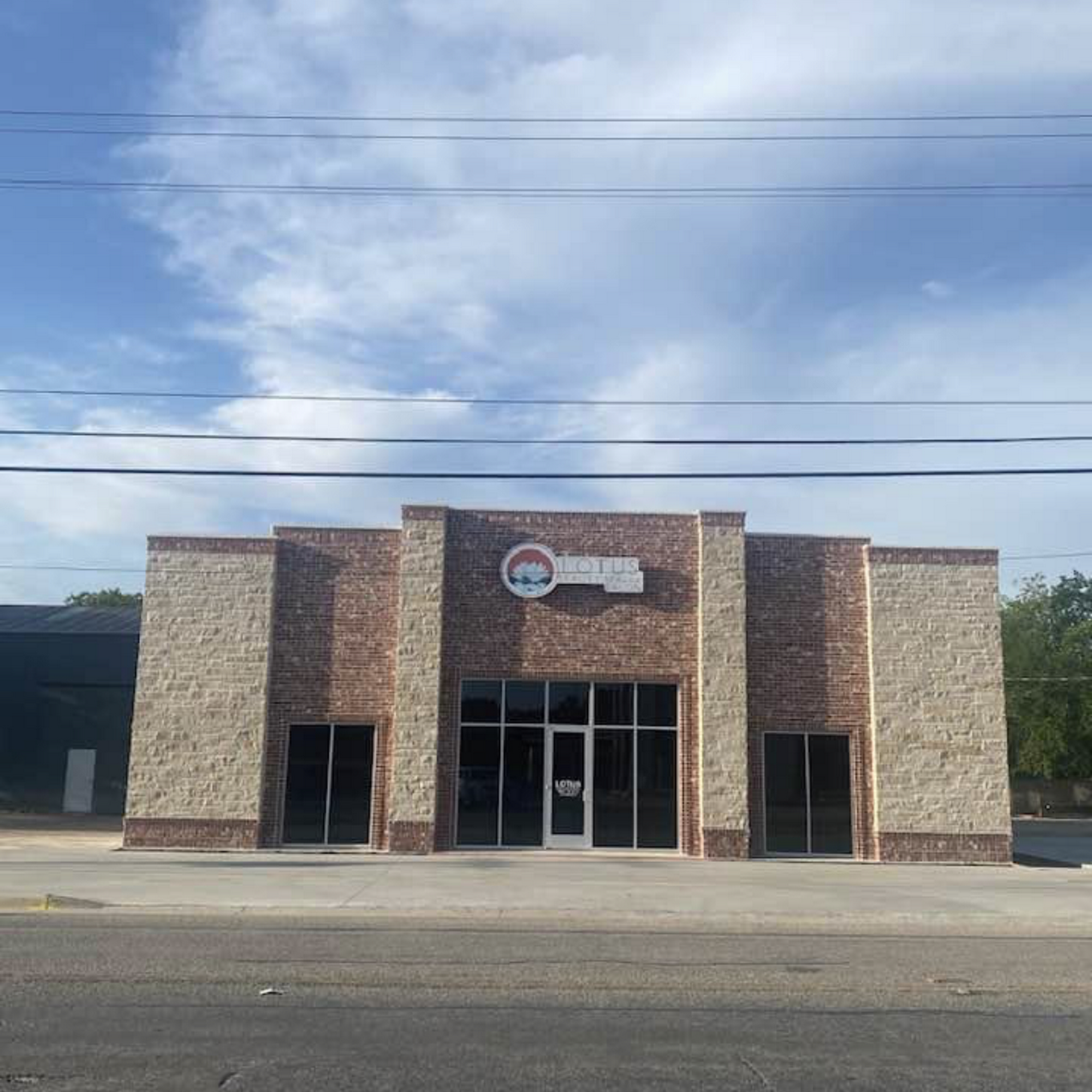 1707 Studio 1009 Fourth St, Lampasas Texas 76550