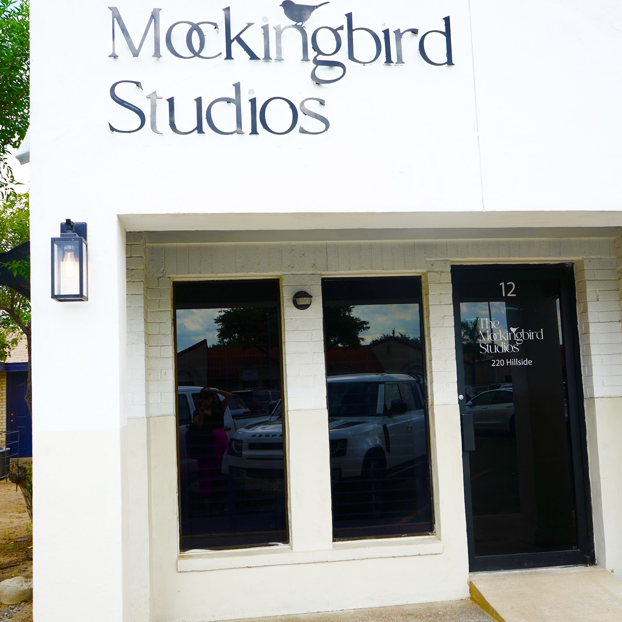 THE MOCKINGBIRD SALON STUDIOS 220 W Hillside Rd STE 12, Laredo Texas 78041