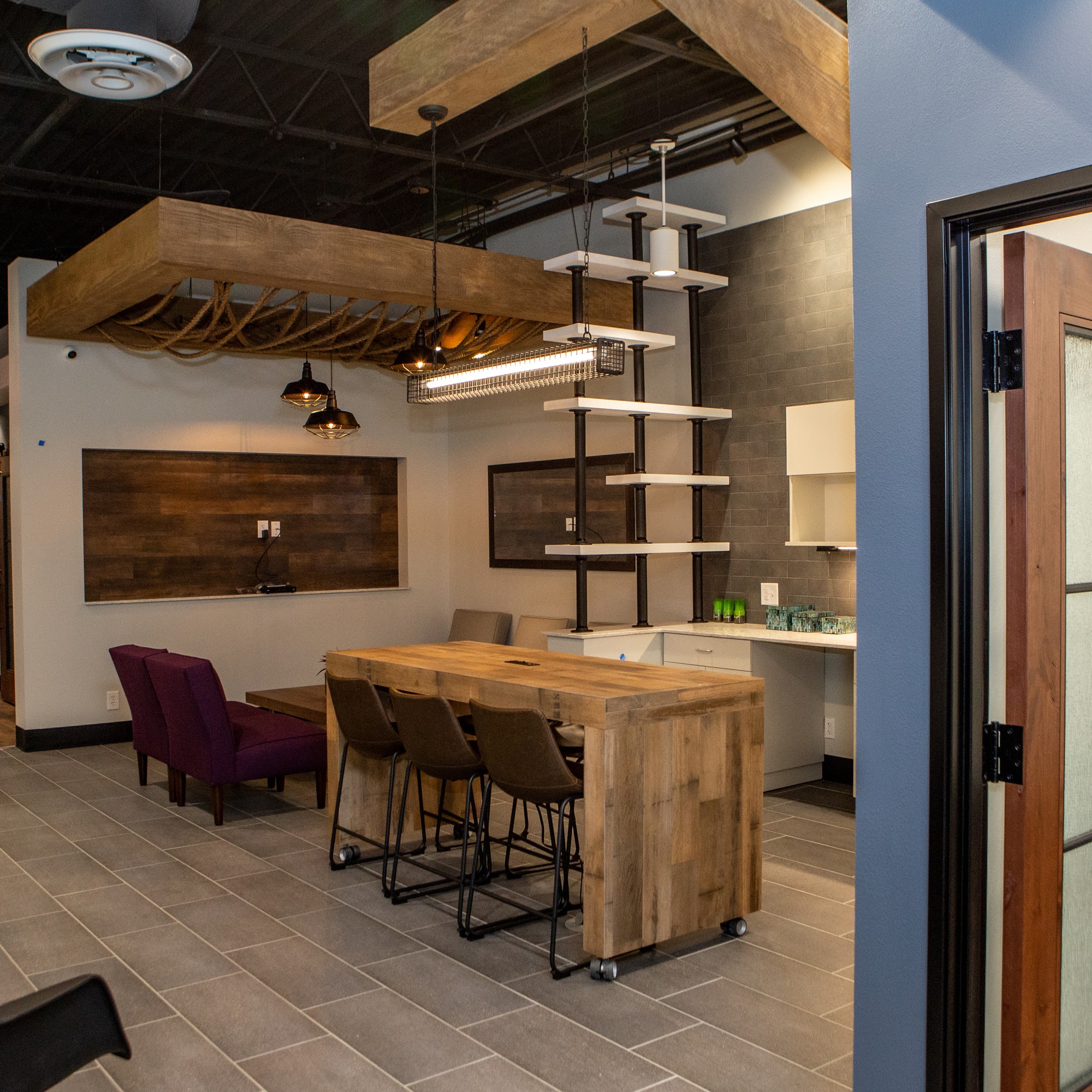 Salons by JC Leander