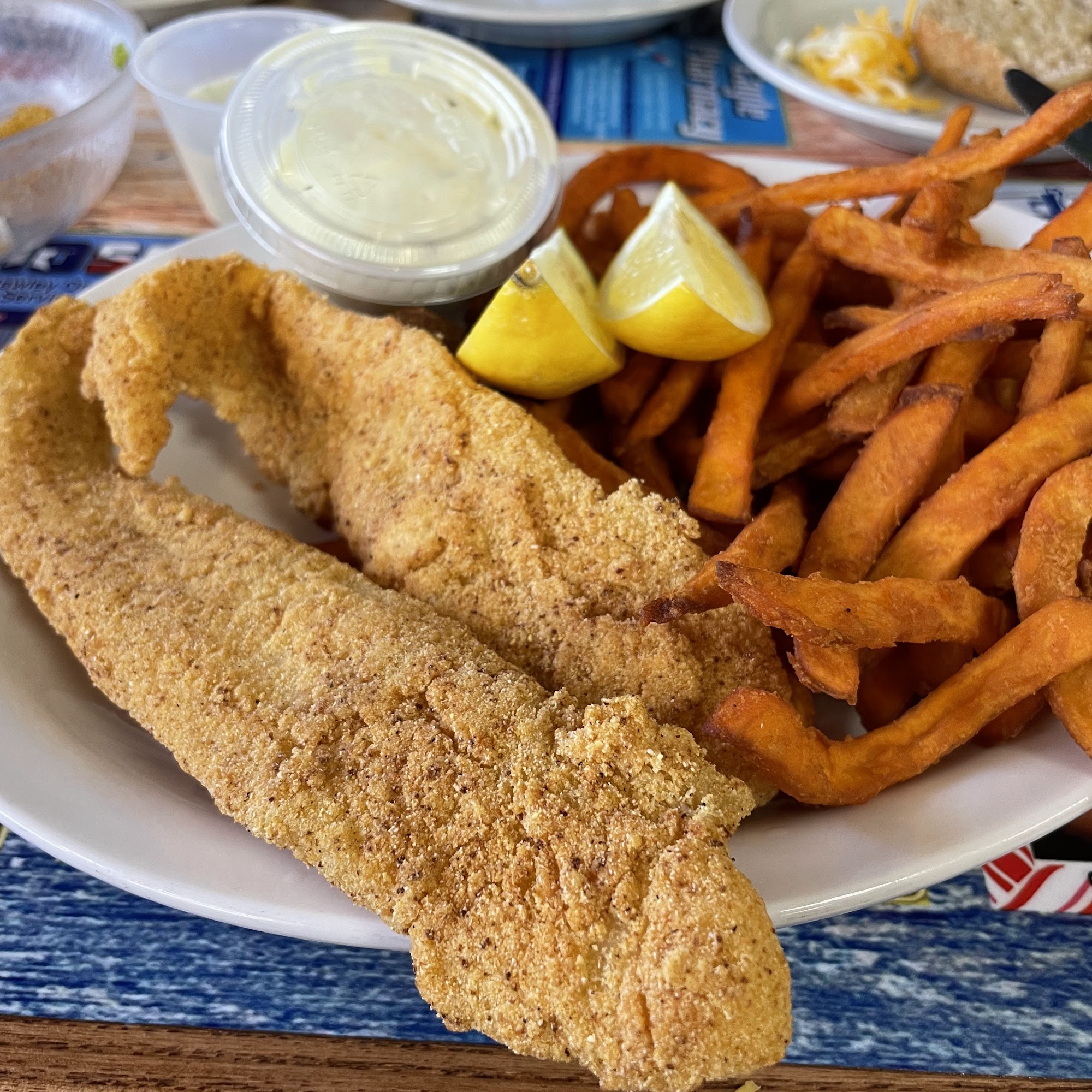 Pettys Steak and Catfish Lindale