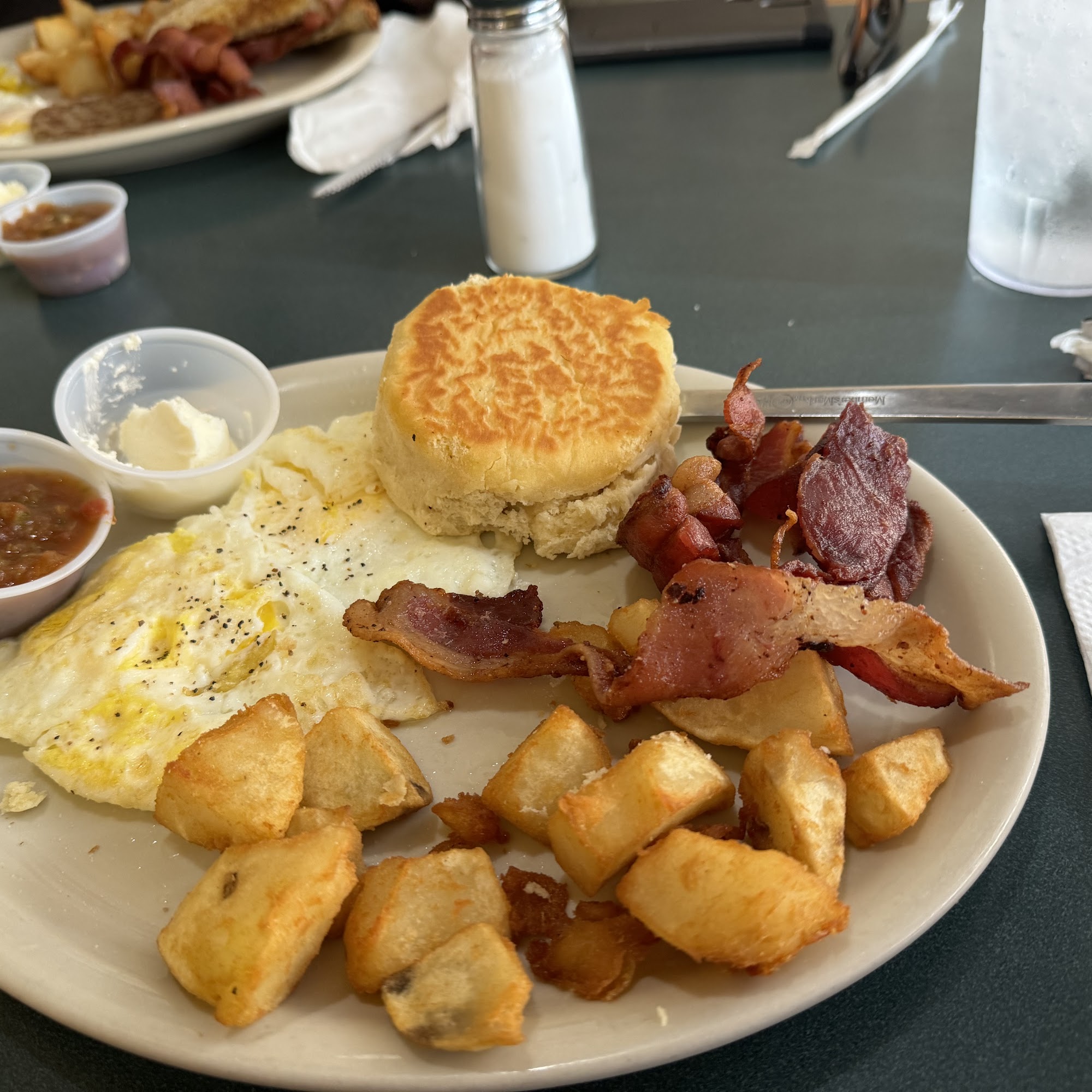 Henry's Restaurant Lockhart