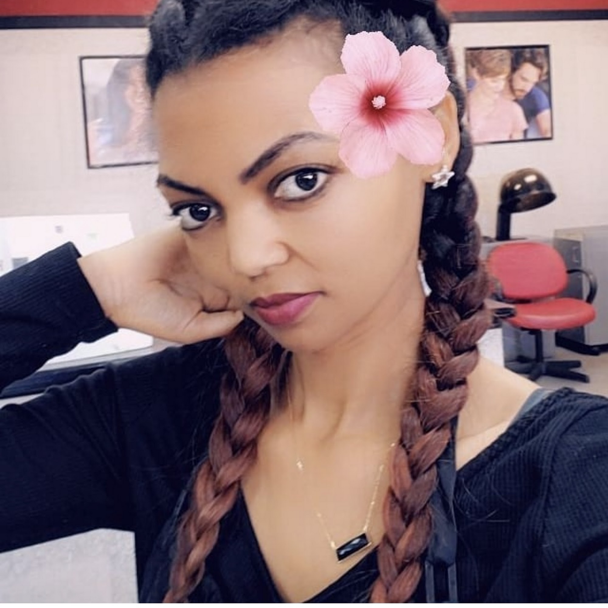 Ruth Hair & Beauty 108 W Murray Ave ste b-100, Manor Texas 78653