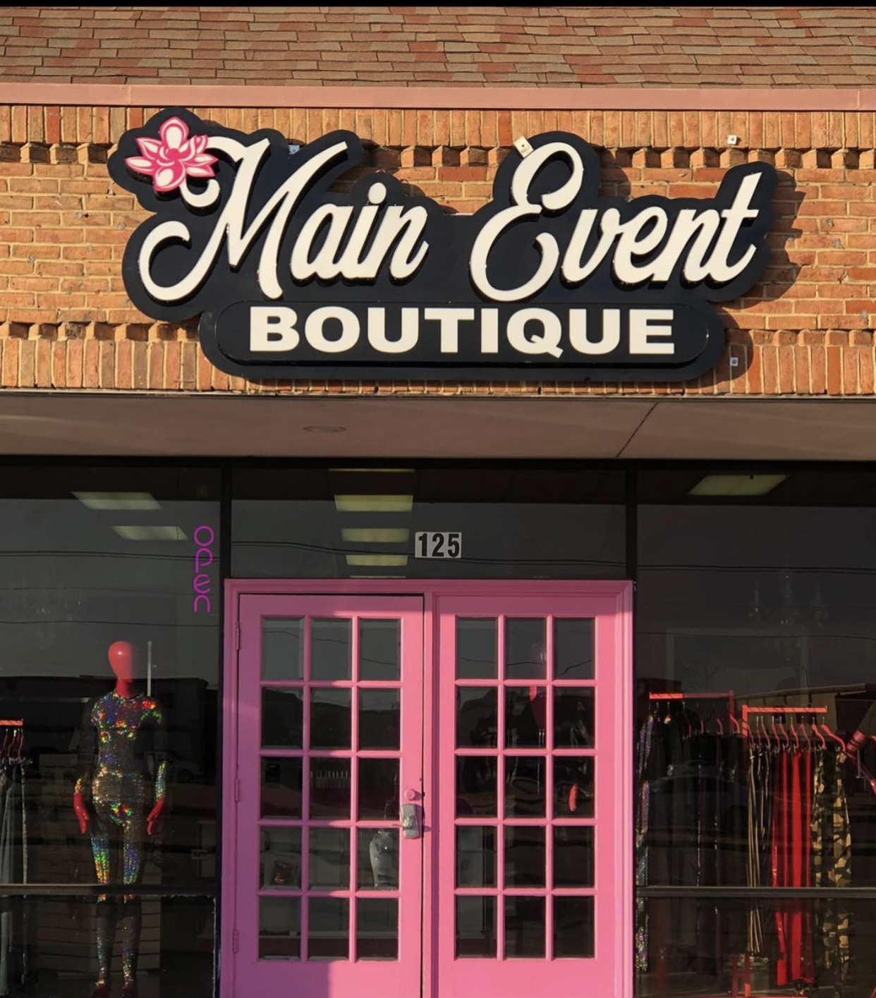 Main Event Boutique Pantego
