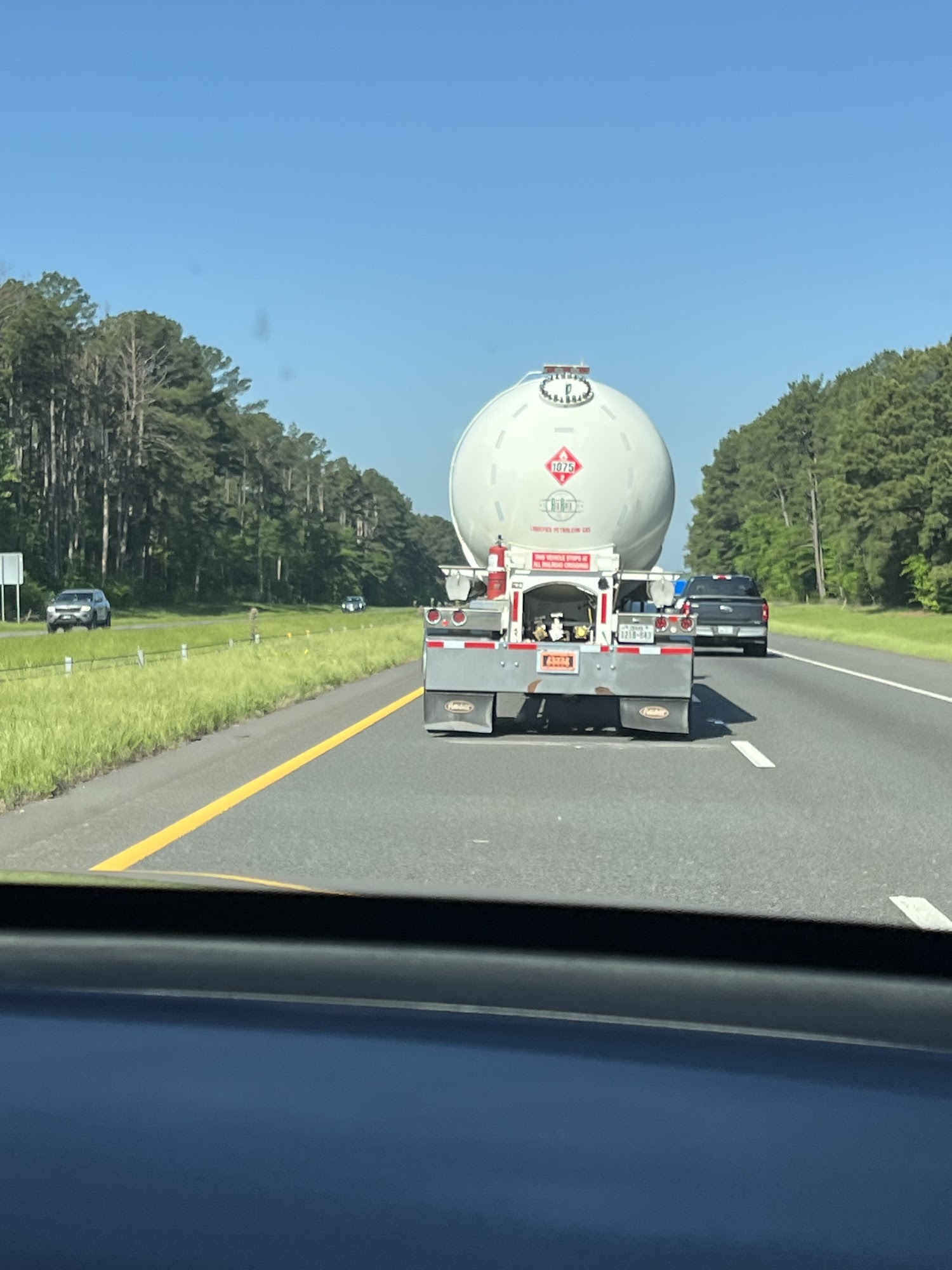 Red River Transport Inc Paris