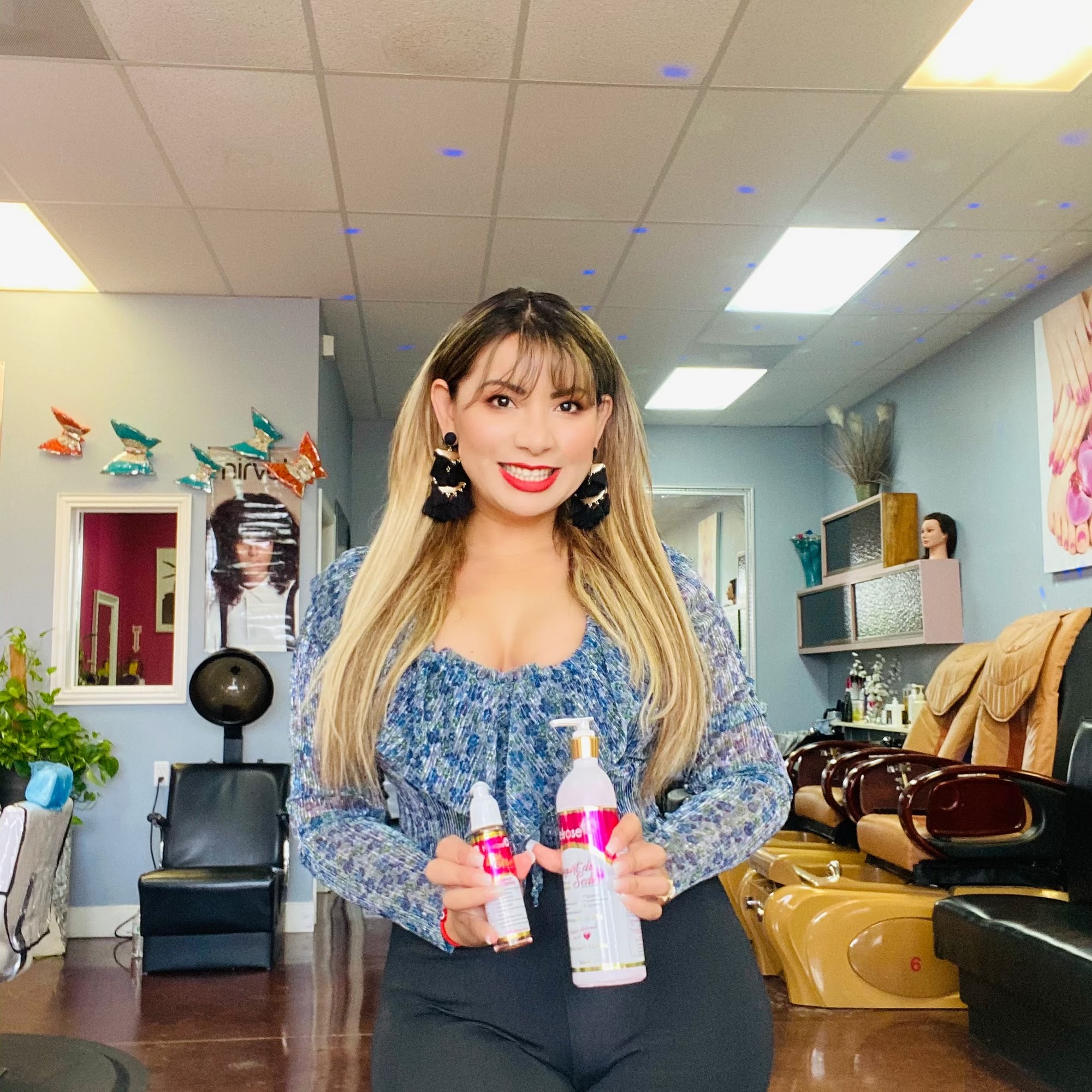 RUTH'S BEAUTY SALON