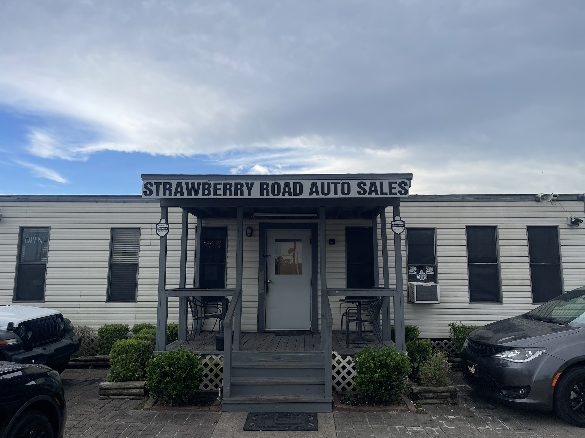 Strawberry Road Auto Sales Pasadena