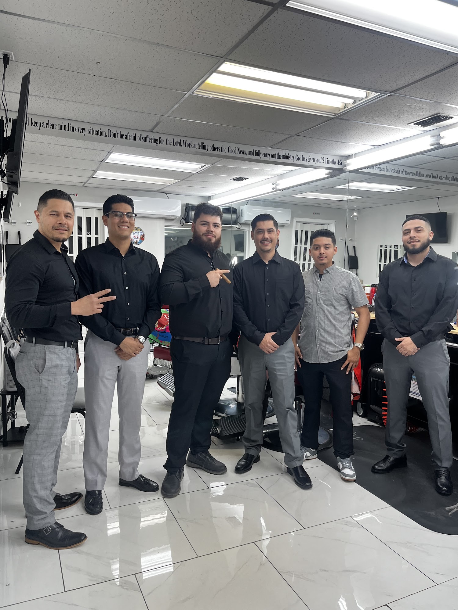 El Catrin barbershop 122 East Newcombe, W Park Ave, Pharr Texas 78577