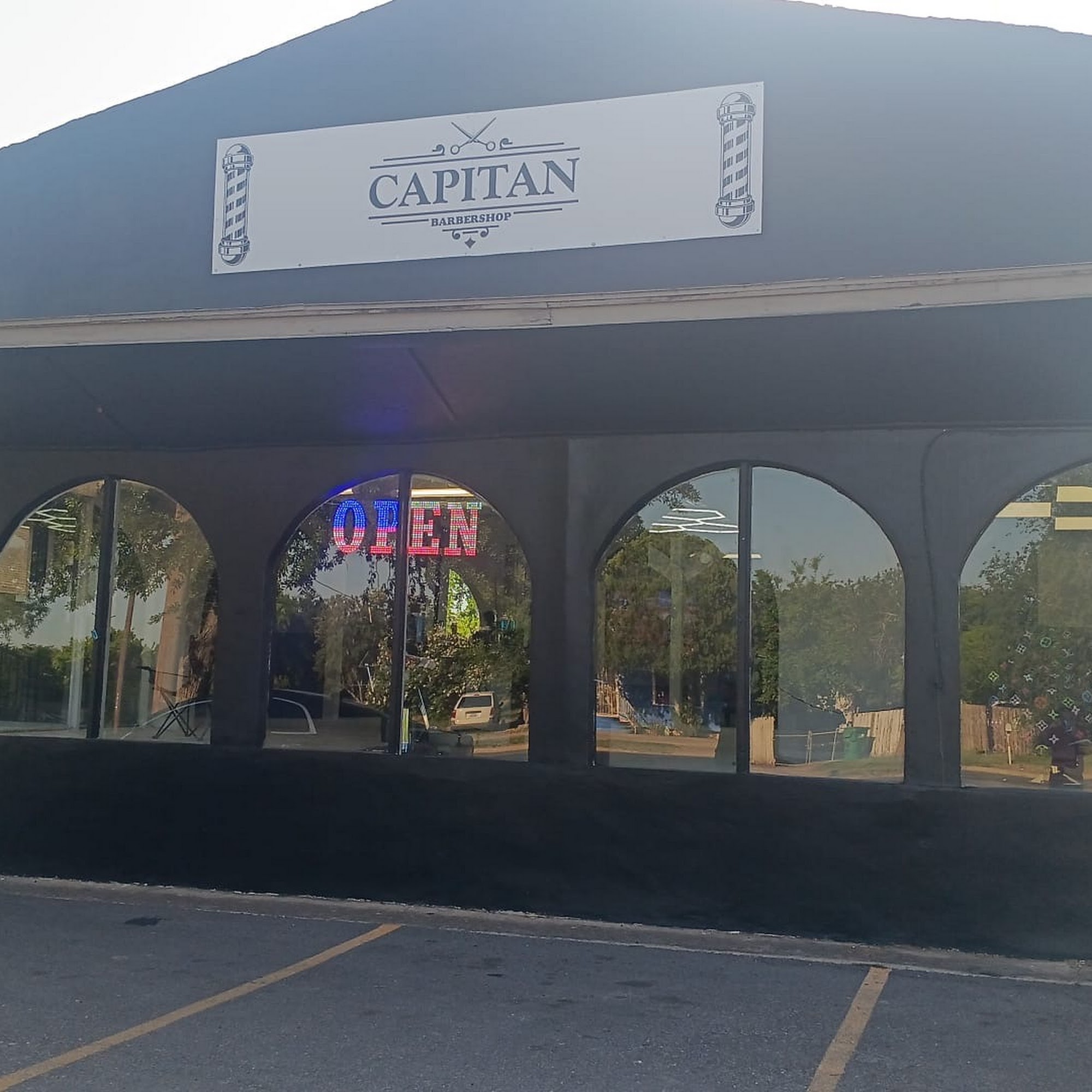 Capitan barber shop